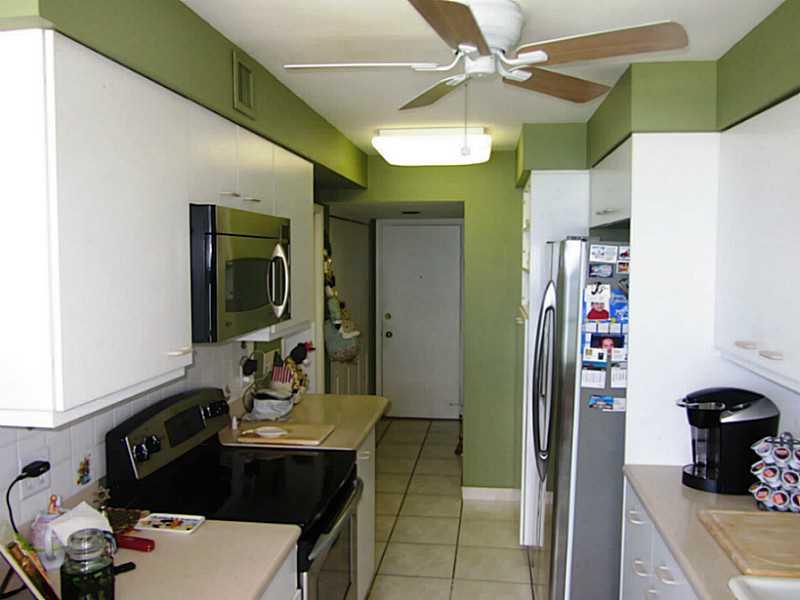 PLAZA SOUTH - Residential