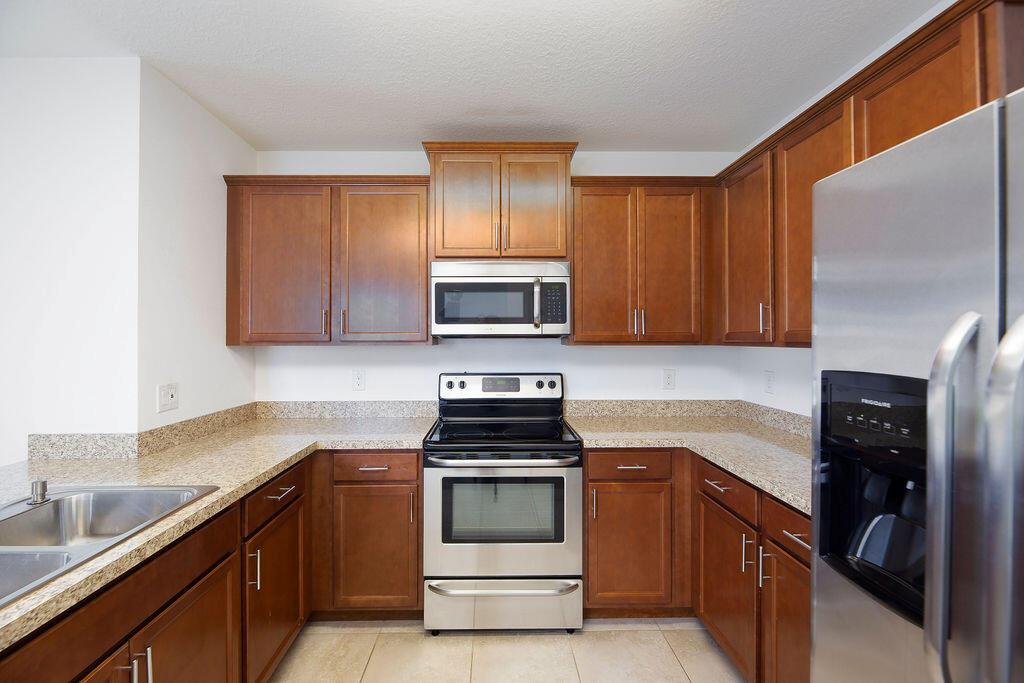 TRADITION PLAT NO 29 - Residential Lease