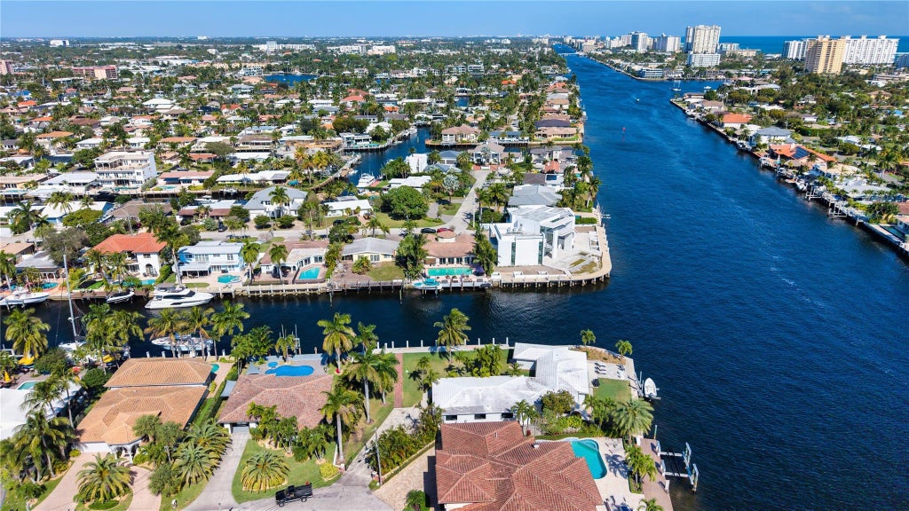 Photo of 2585 SE 12th Street, Pompano Beach, FL 33062 (MLS # F10549133)