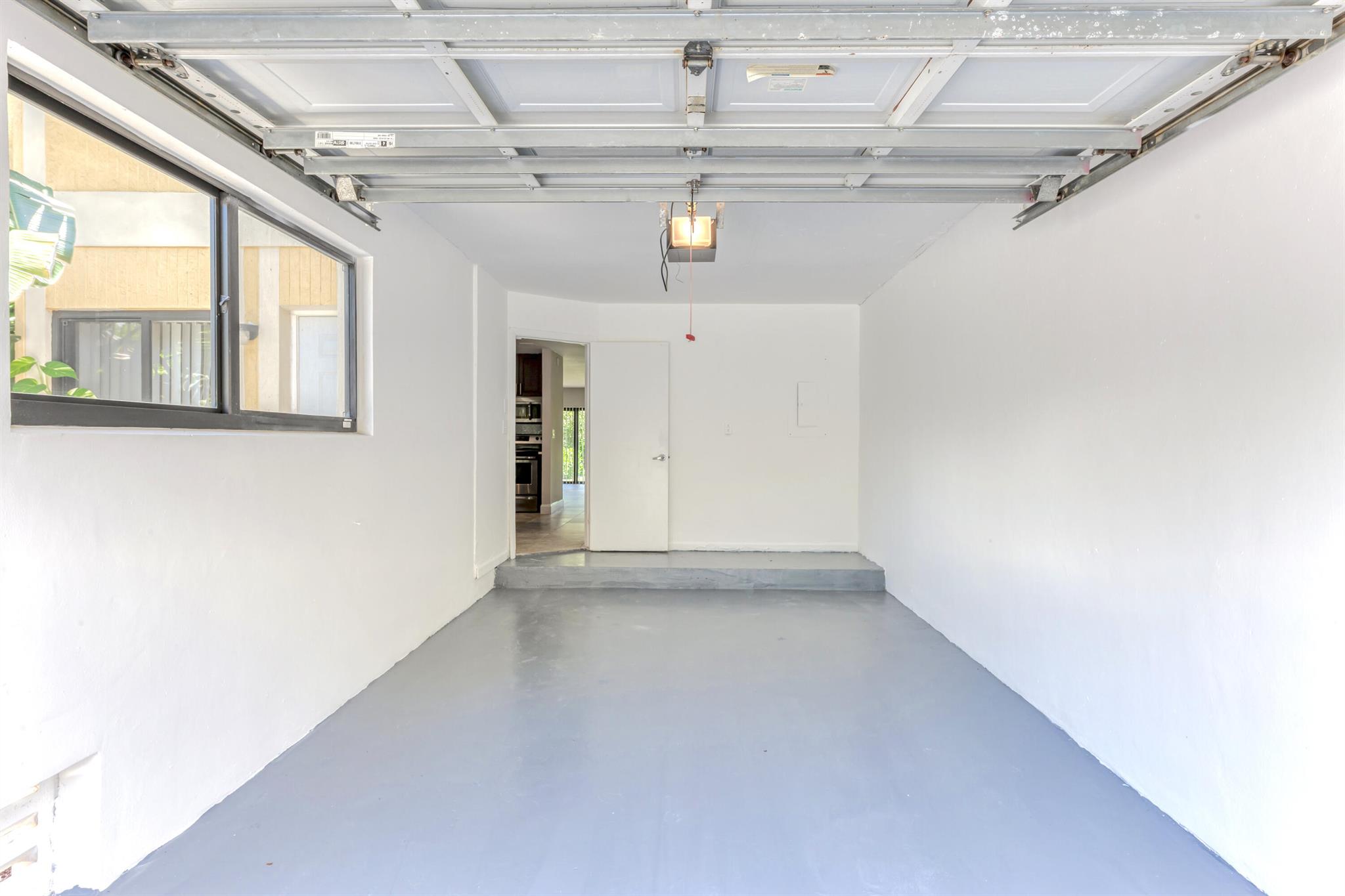 DELRAY MNR - Residential Lease