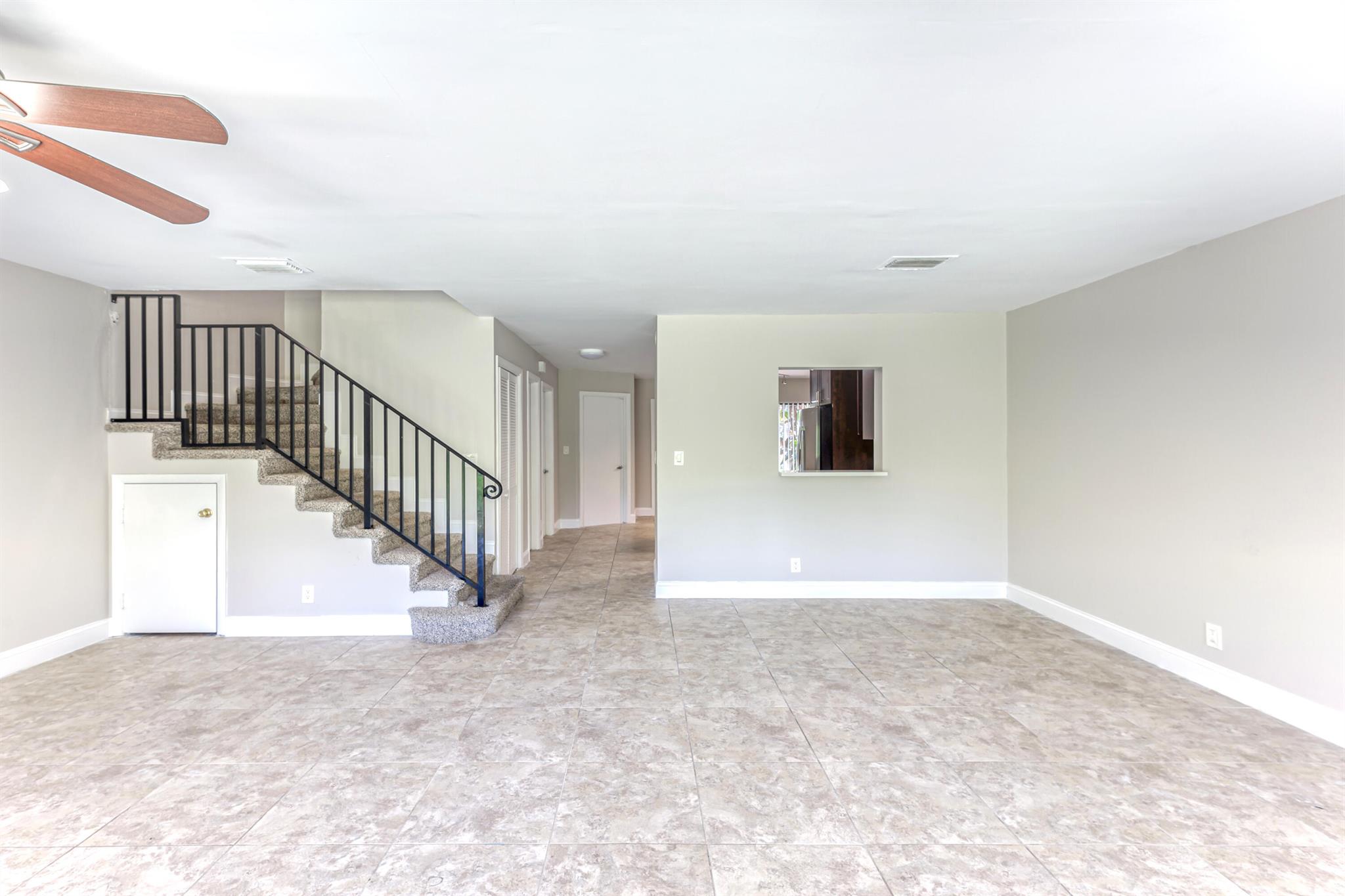 DELRAY MNR - Residential Lease