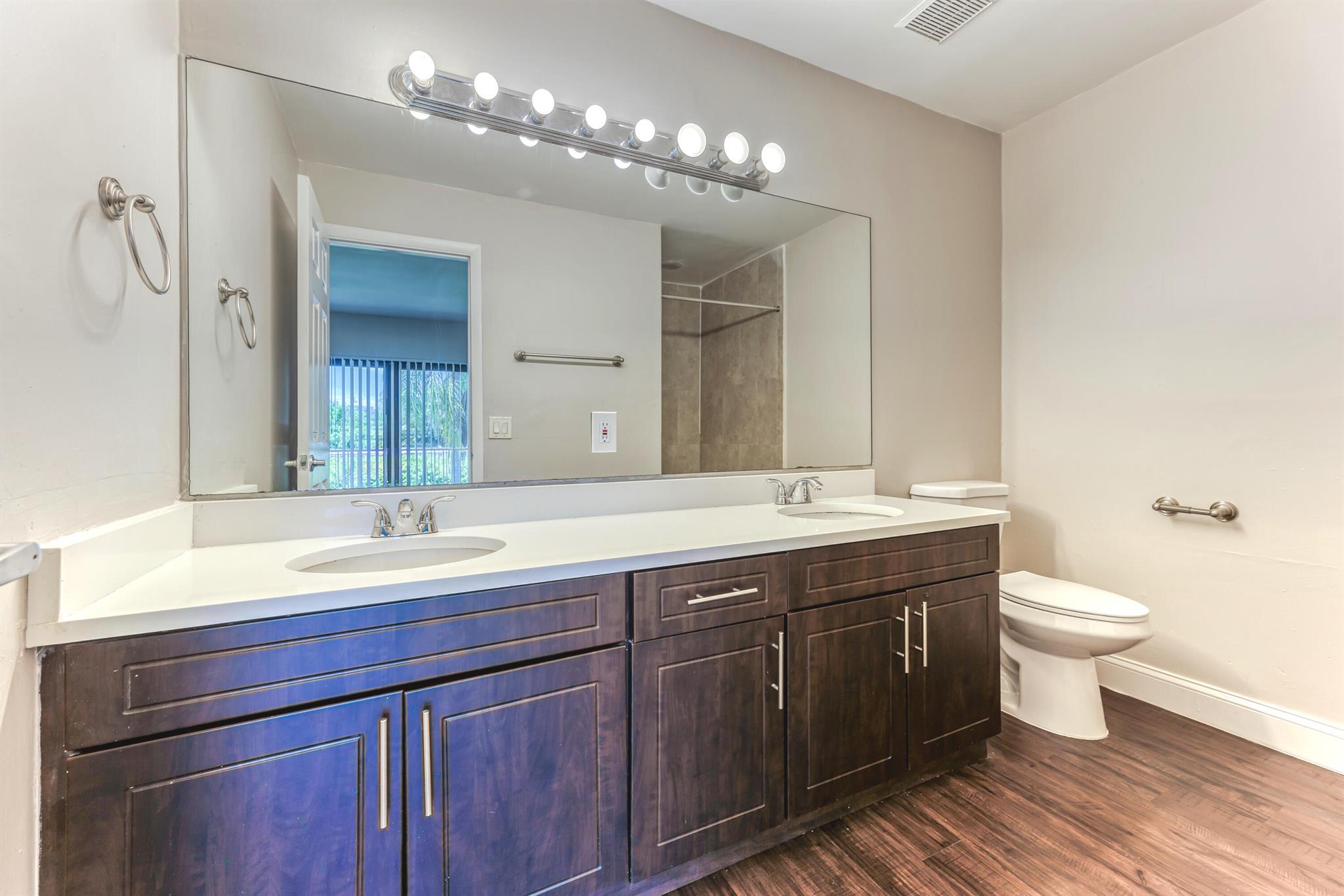 DELRAY MNR - Residential Lease