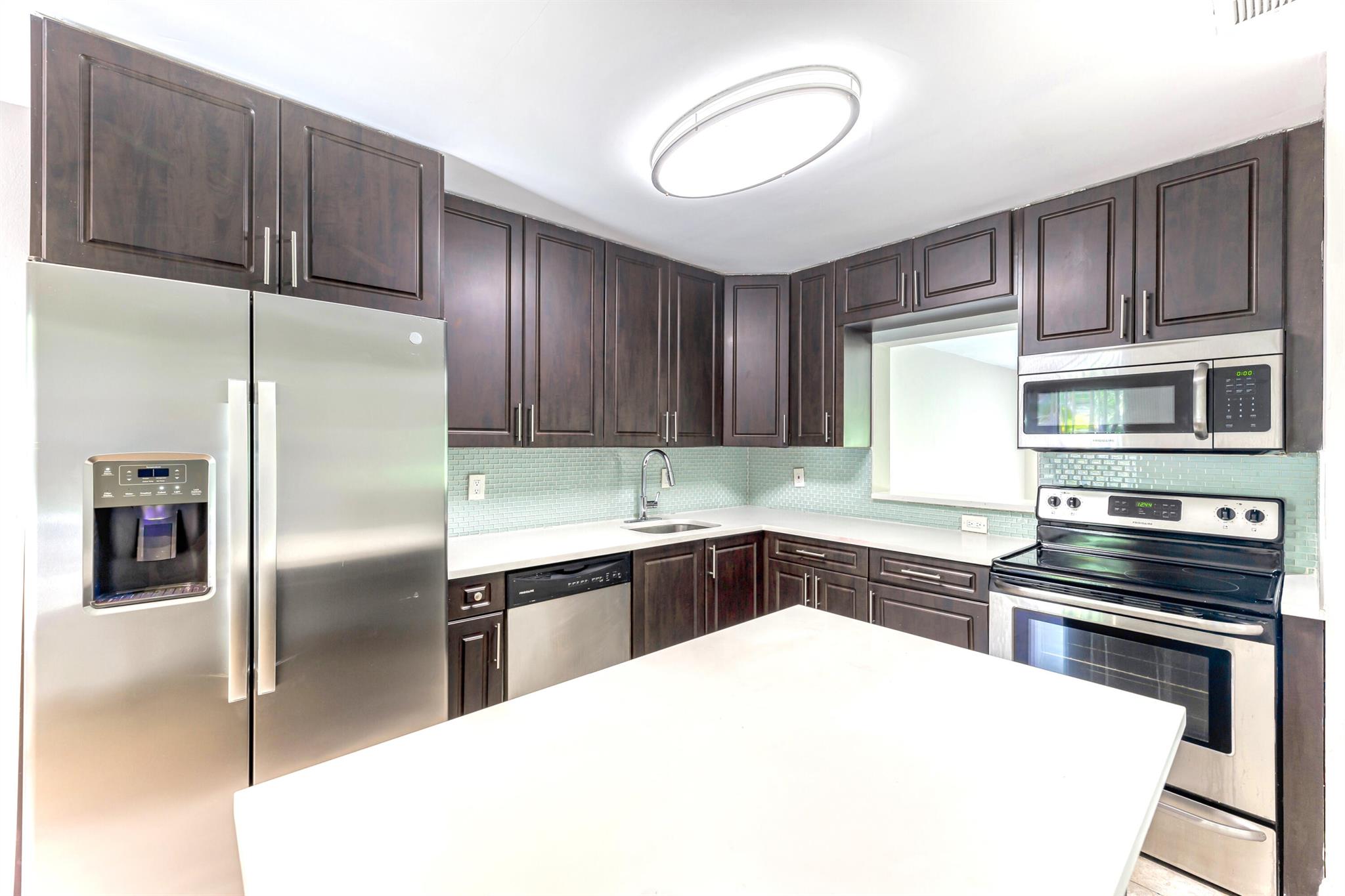 DELRAY MNR - Residential Lease