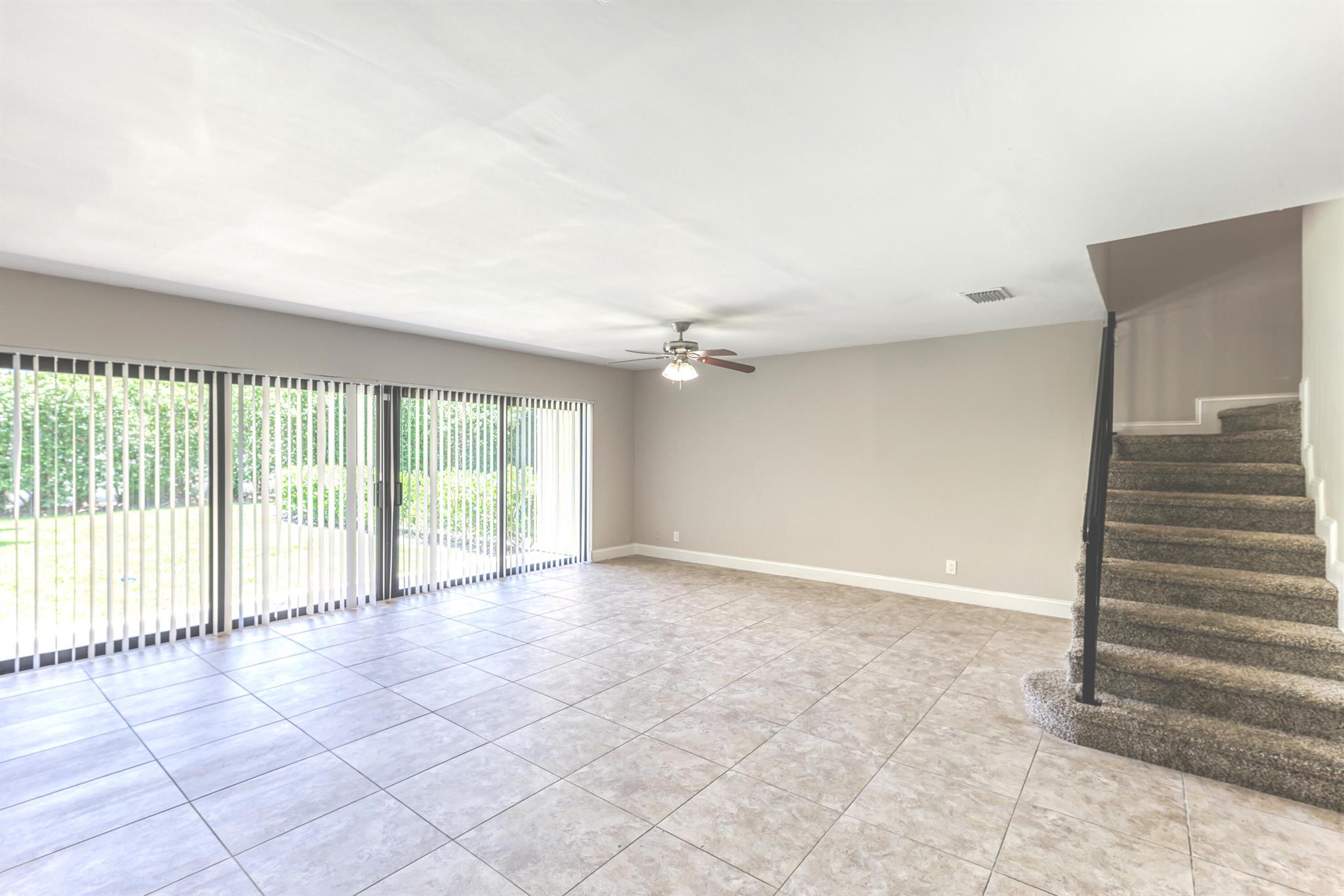 DELRAY MNR - Residential Lease