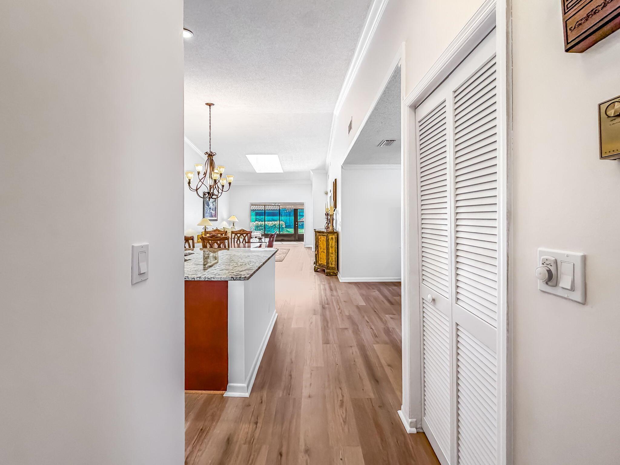 6367 Kings Gate Circle