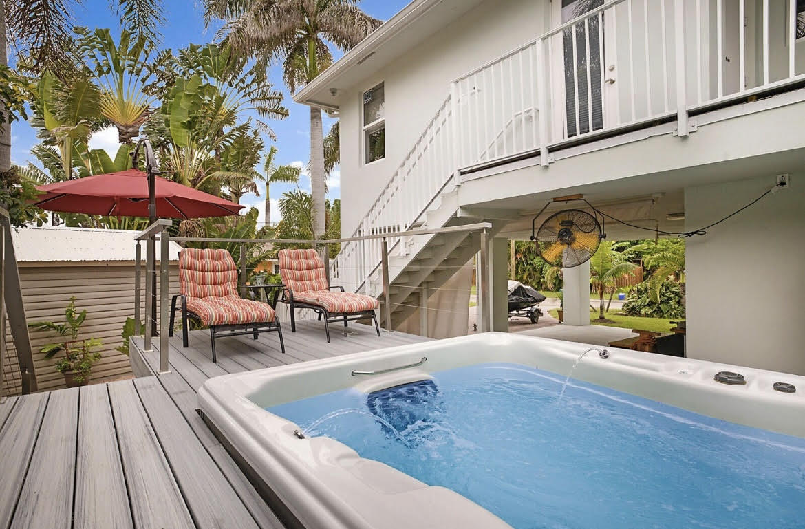 LAKESIDE GARDENS - Residential