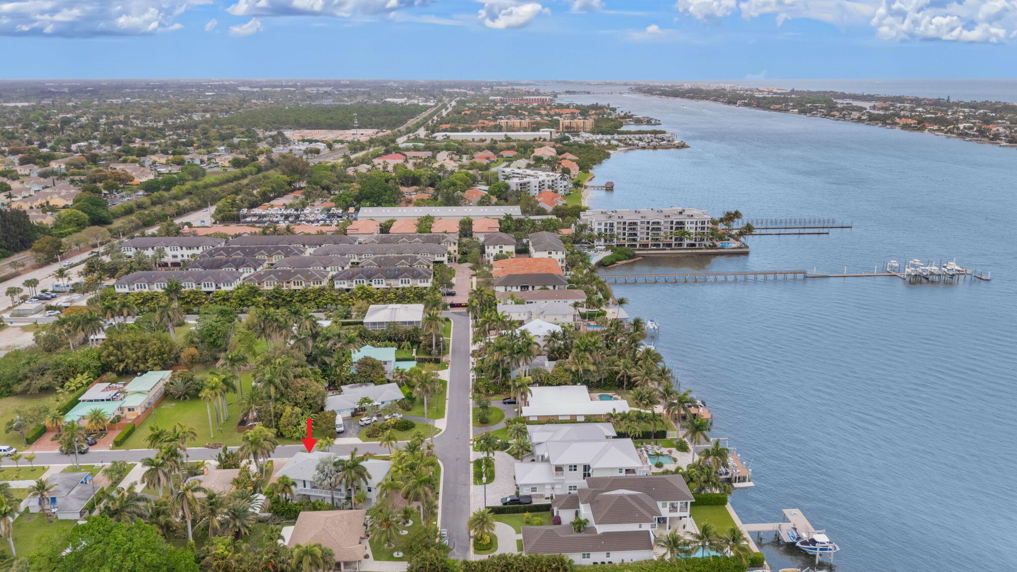 LAKESIDE GARDENS - Residential