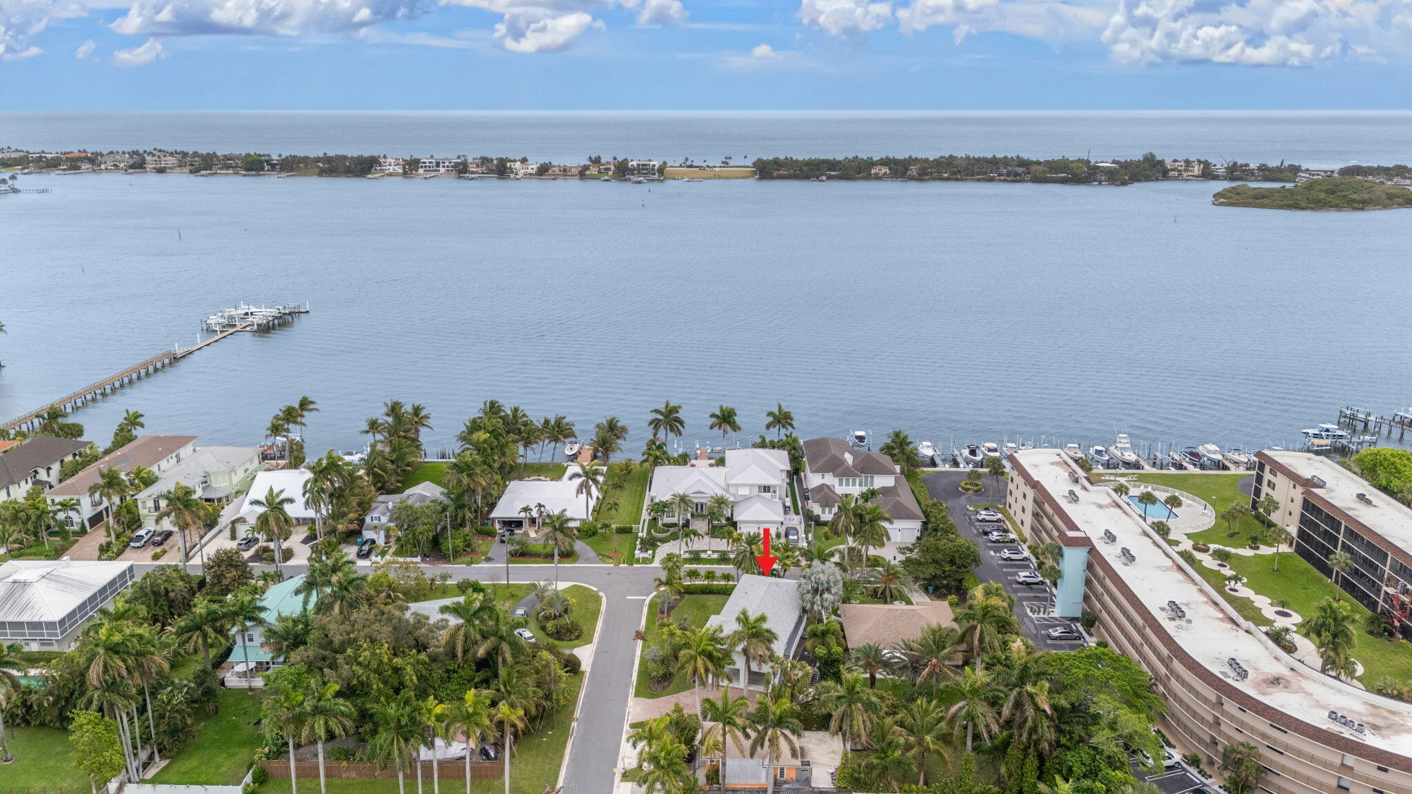 LAKESIDE GARDENS - Residential