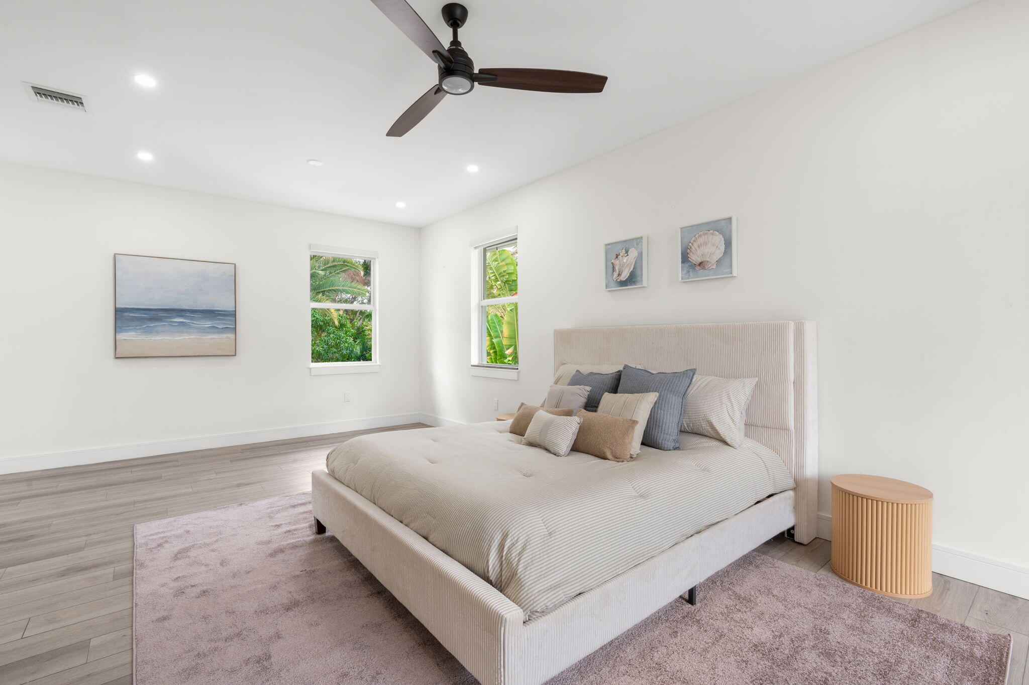 LAKESIDE GARDENS - Residential