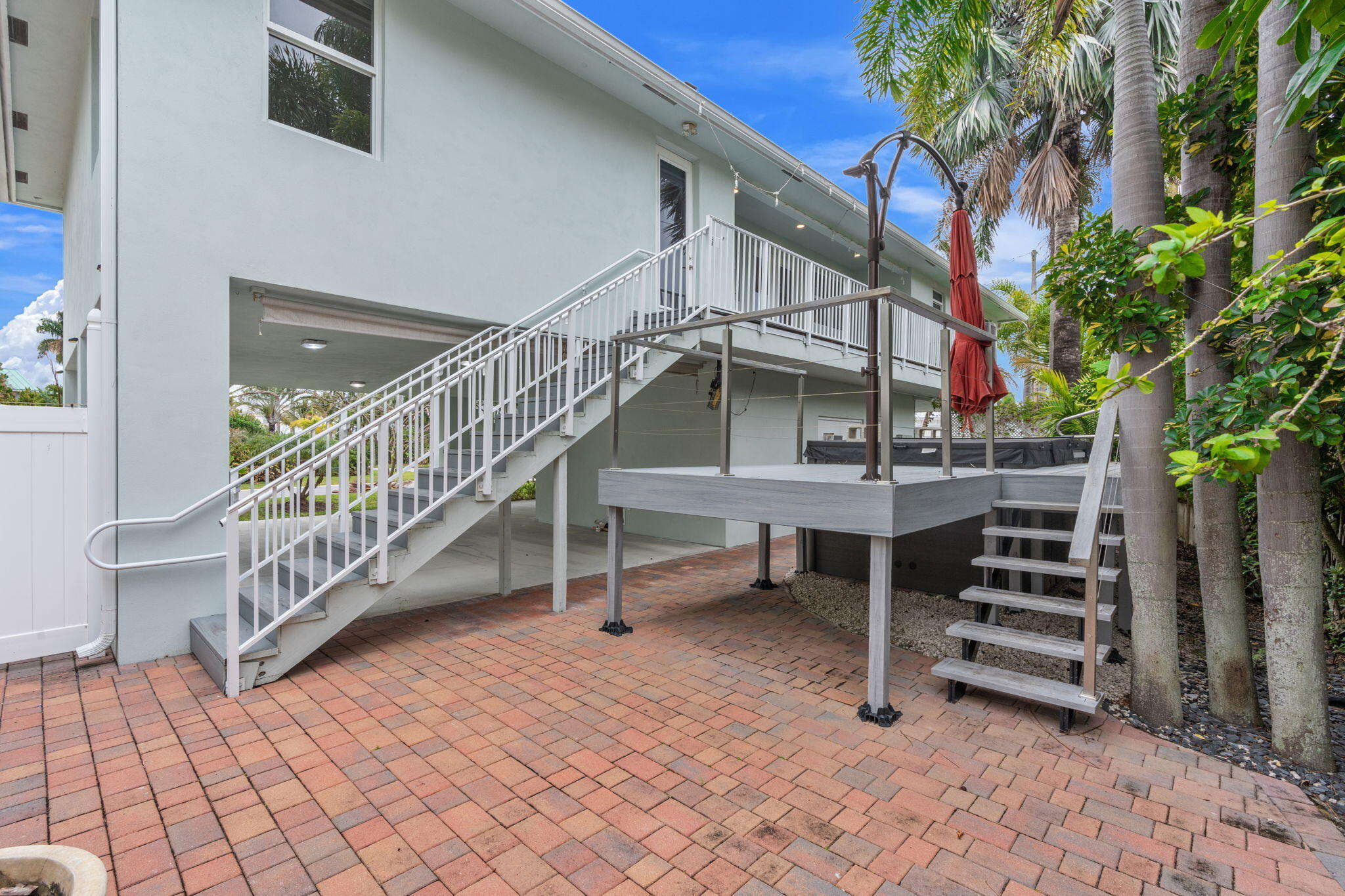 LAKESIDE GARDENS - Residential