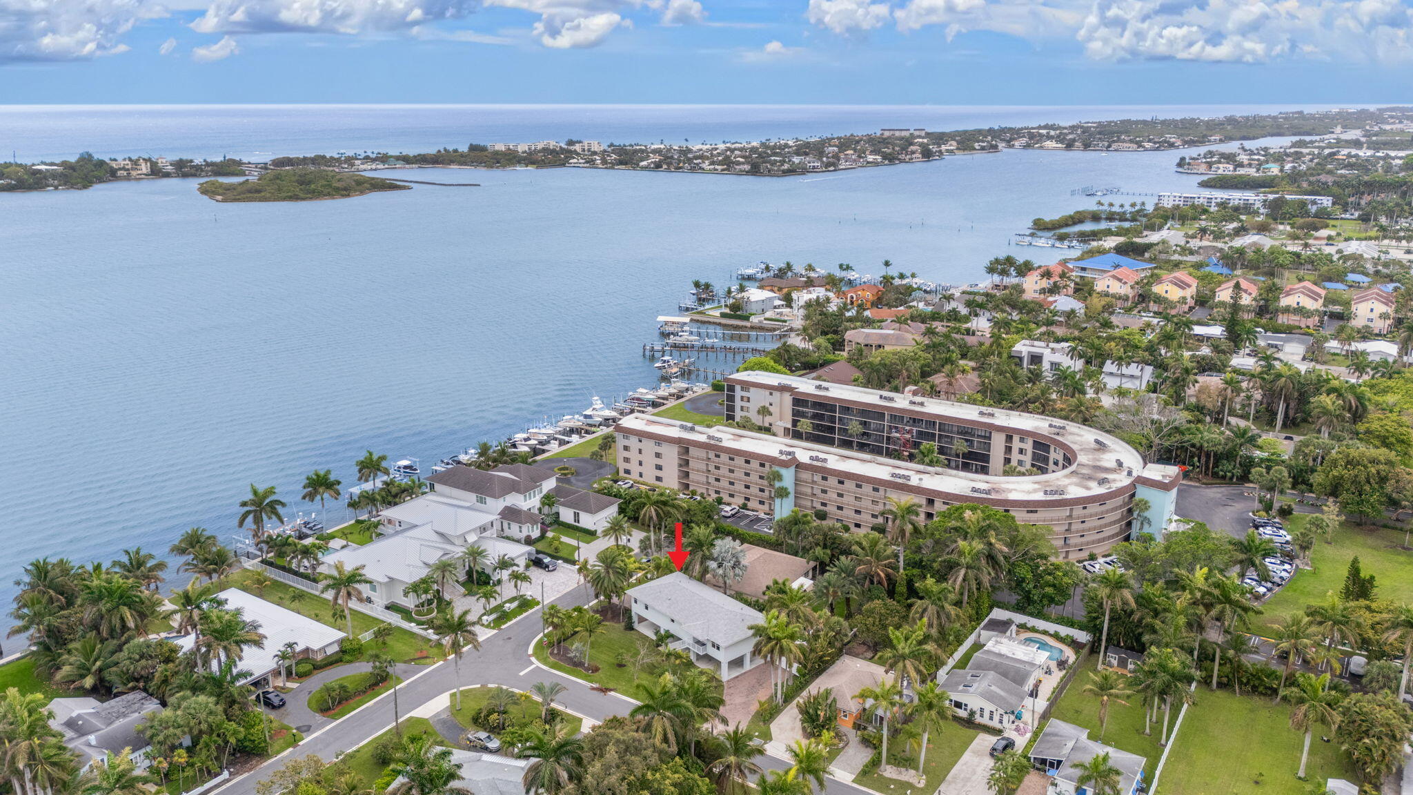 LAKESIDE GARDENS - Residential