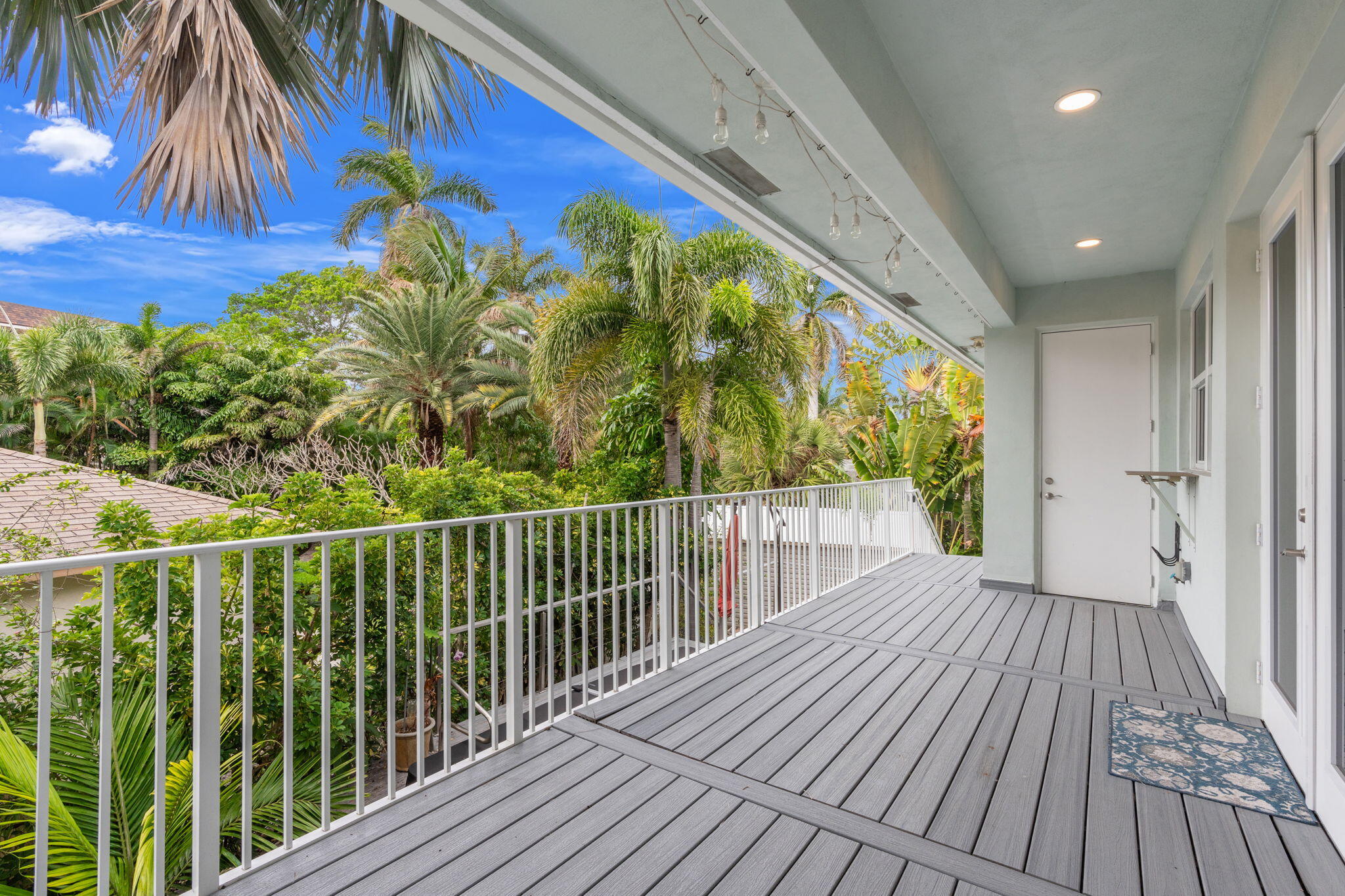 LAKESIDE GARDENS - Residential