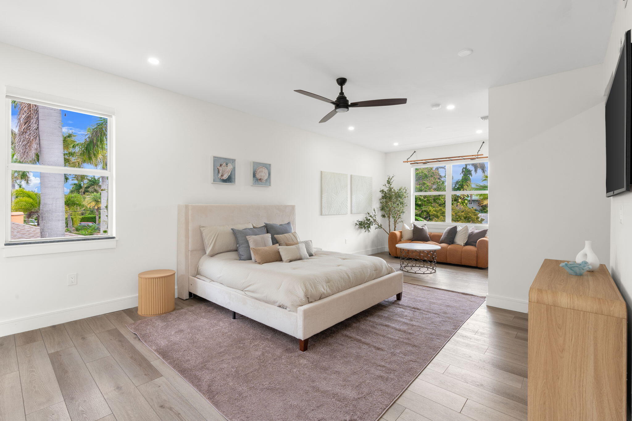 LAKESIDE GARDENS - Residential