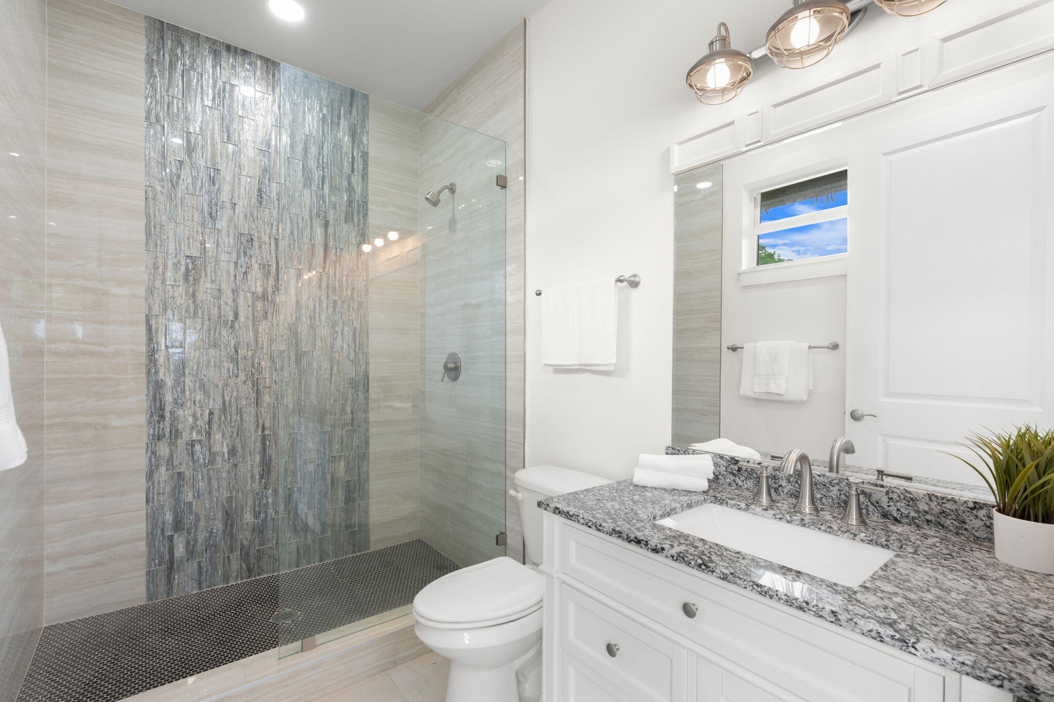 LAKESIDE GARDENS - Residential