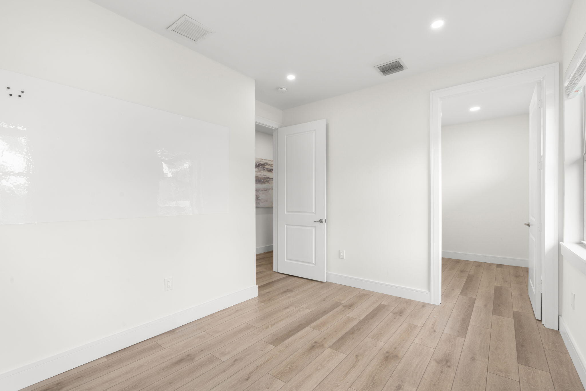 LAKESIDE GARDENS - Residential