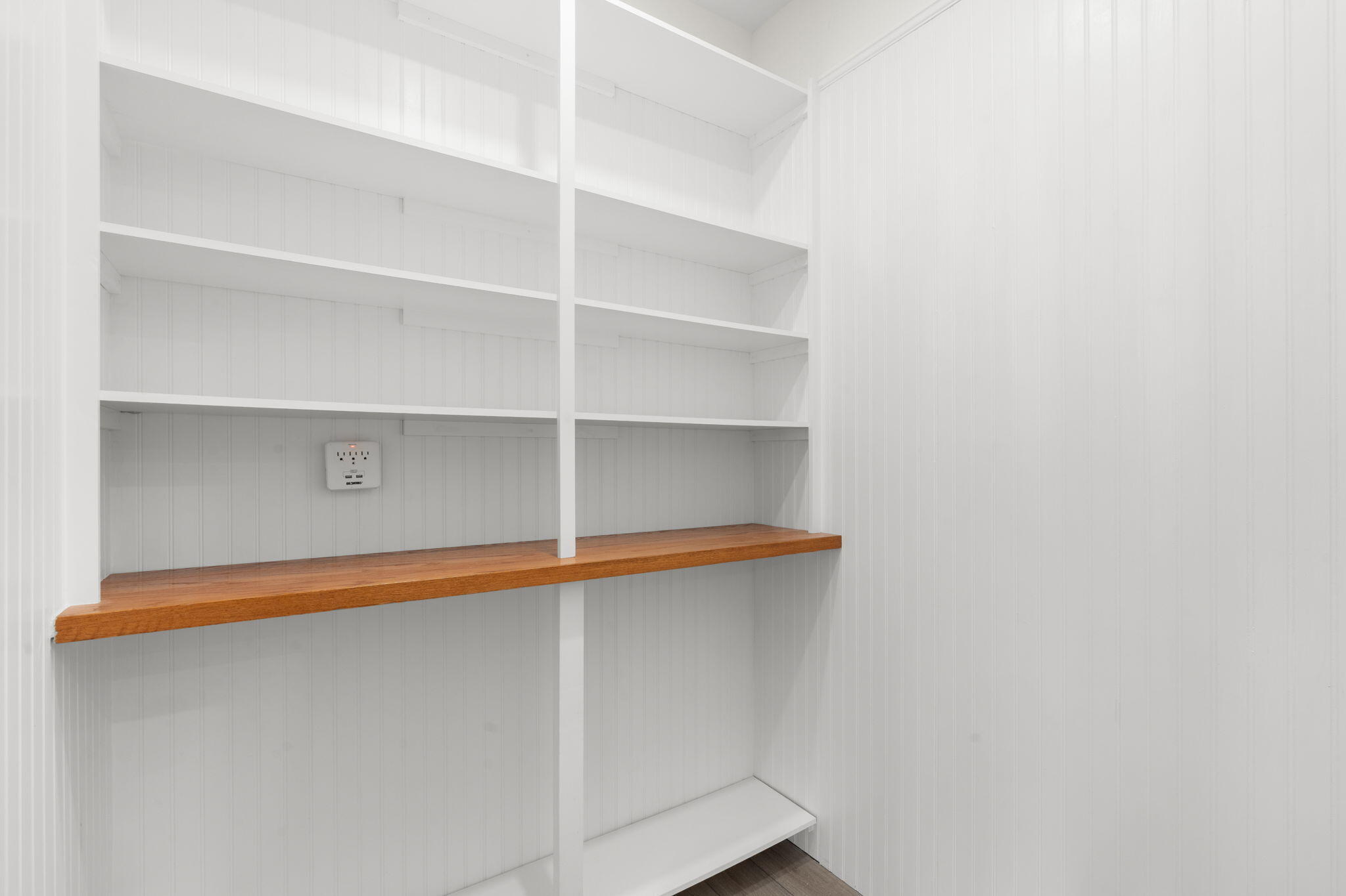 LAKESIDE GARDENS - Residential