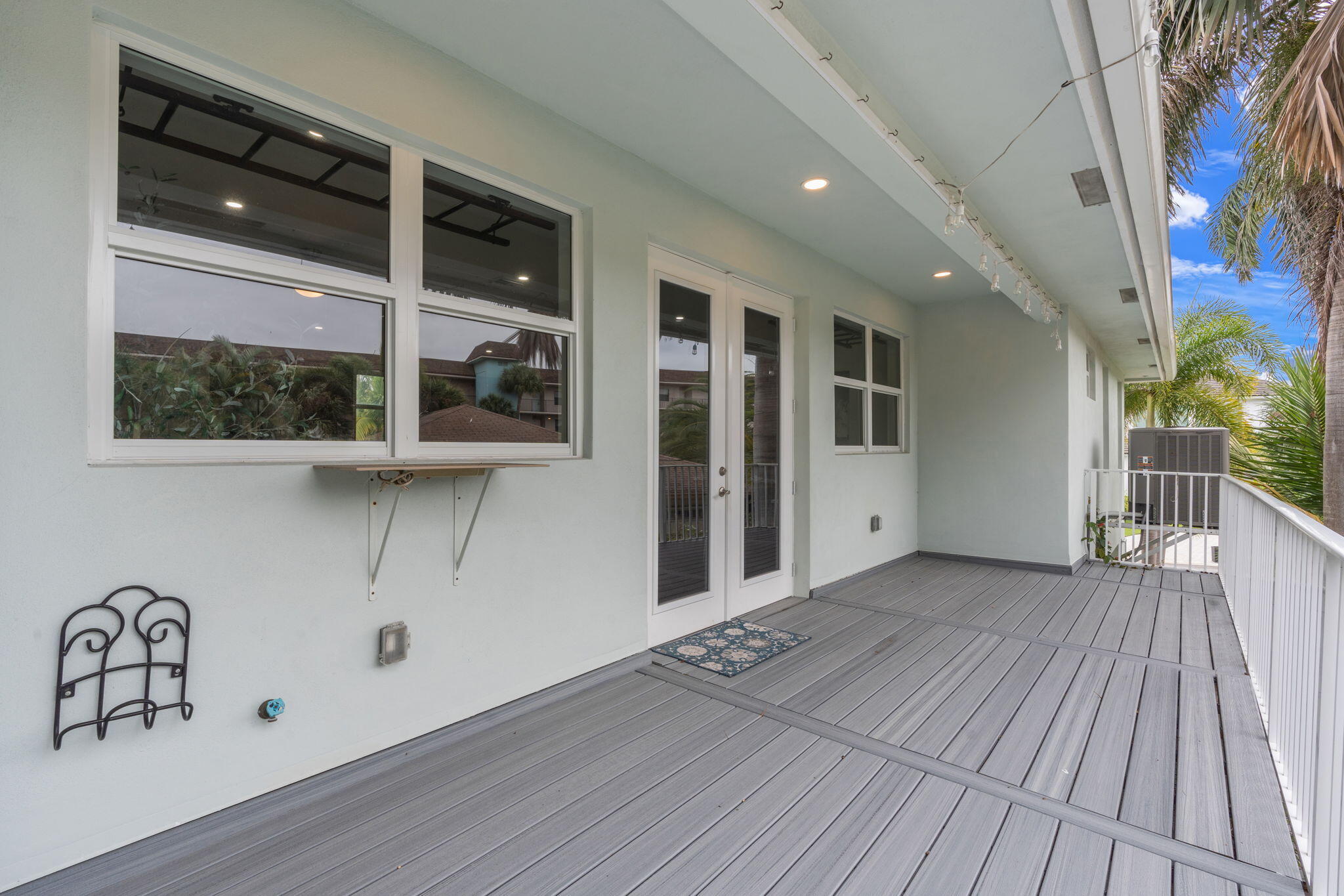 LAKESIDE GARDENS - Residential