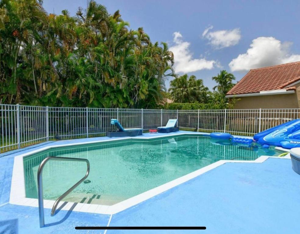 9460 Lake Serena Drive