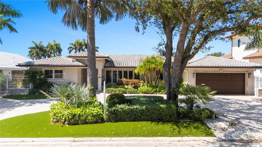 PRICED UNDER APPRAISED VALUE! BOATERS DELIGHT! WELCOME TO HISTORIC, PRESTIGIOUS & SOUGHT AFTER LANDINGS NEIGHBORHOOD OF FORT LAUDERDALE DEVELOPED BY FAMOUS ARCHITECT HAFT GAINES JUST SOUTH OF BAY COLONY. THIS 3/3 HOME & OFFICE SITUATED JUST 3 HOMES FROM THE INTRACOASTAL WATERWAYS FOR EASY DIRECT OCEAN ACCESS AND SPECTACULAR VIEWS OF RARE WIDE T-CANAL WITH 85' WATERFRONT. SPACIOUS KITCHEN WITH EXTRA COUNTER SPACE, GRANITE COUNTER TOPS AND SS APPLIANCES, WINE FRIDGE AND PASS THRU WINDOW TO YOUR PRIVATE BACKYARD OASIS BOASTING POOL, CABANA BATH WITH STEAM SHOWER, COMPOSITE DOCK AREA, IMPACT WINDOWS, ARTIFICIAL TURF FRONT & BACK. THIS IDEAL FAMILY RESIDENCE IS LOCATED NEAR PINE CREST SCHOOL, WESTMINSTER ACADEMY, LAUDERDALE BY THE SEA, BEACHES AND FINE DINING. SOUTH FLORIDA LIVING AT ITS BEST!