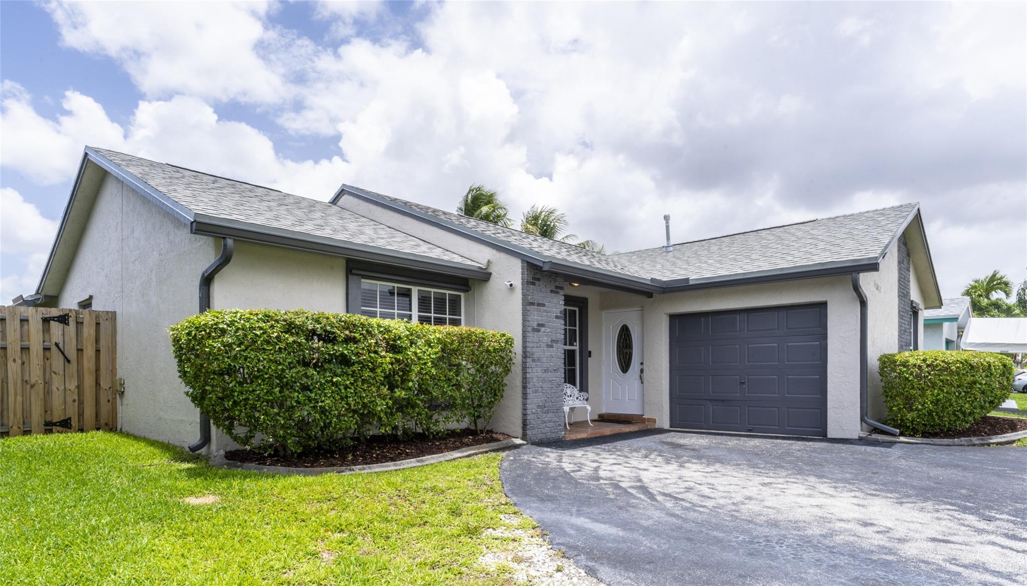 11830 NW 39th Pl
