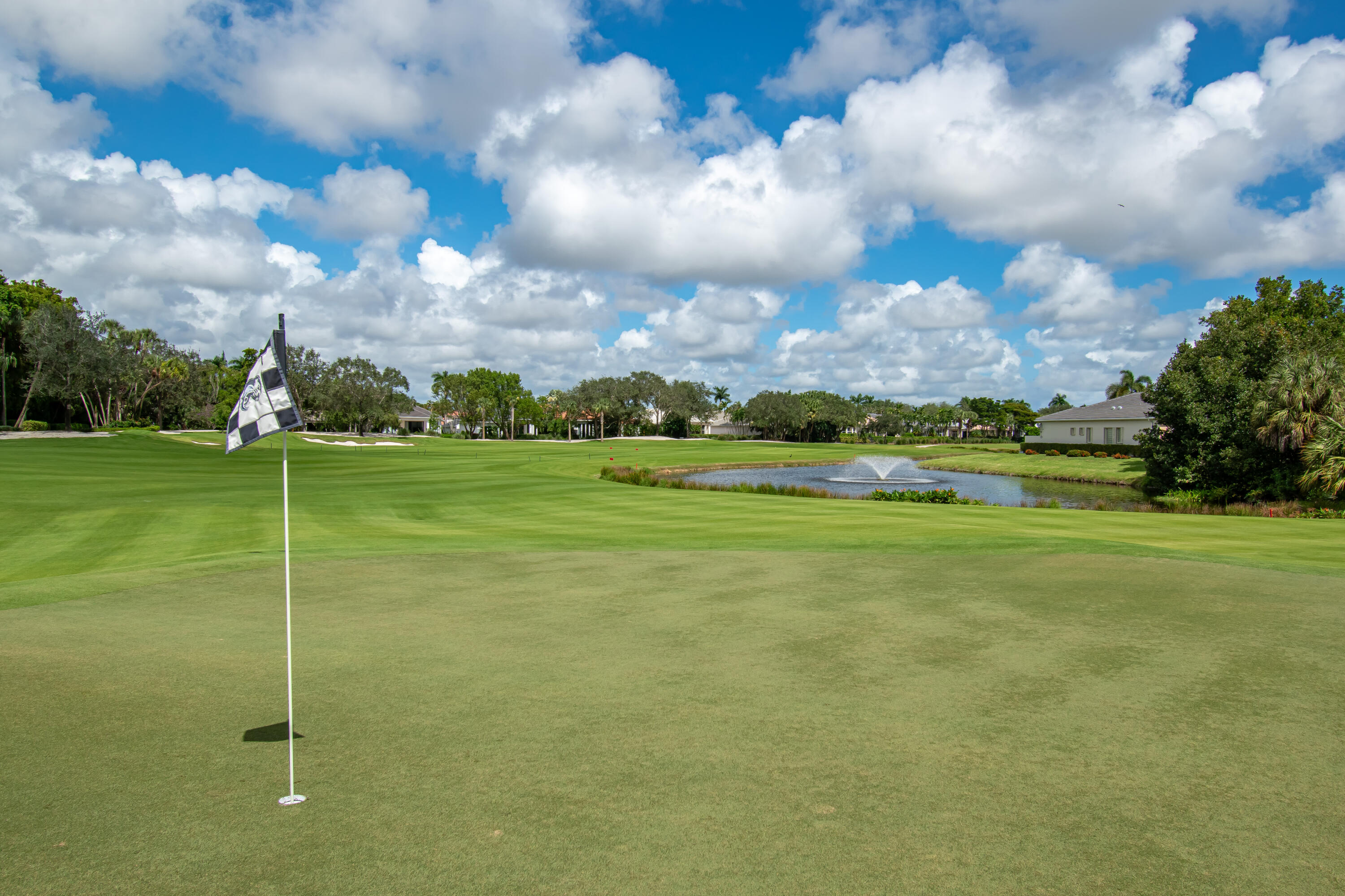 ADDISON RESERVE PAR 15 - Residential Lease