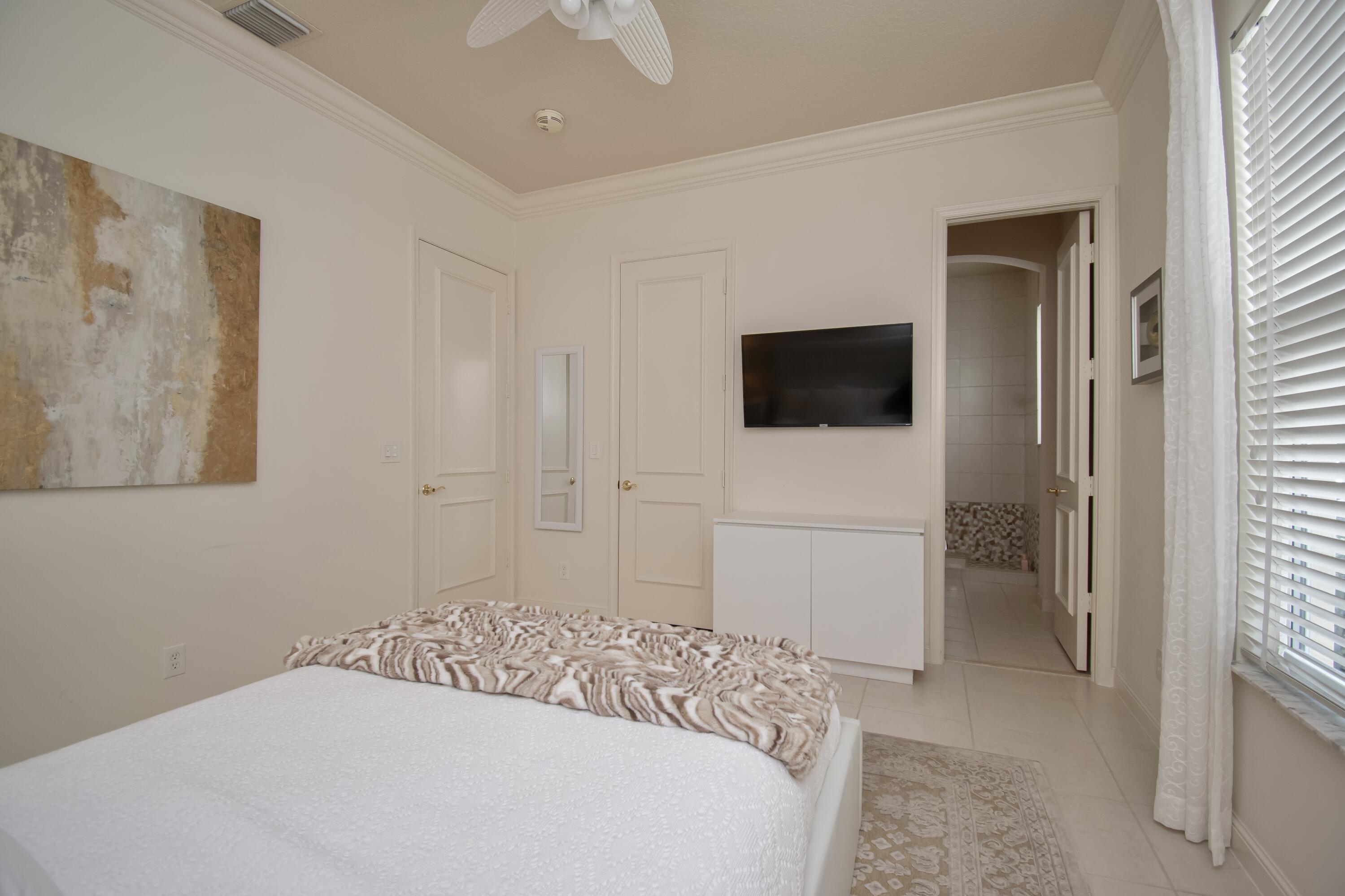 ADDISON RESERVE PAR 15 - Residential Lease