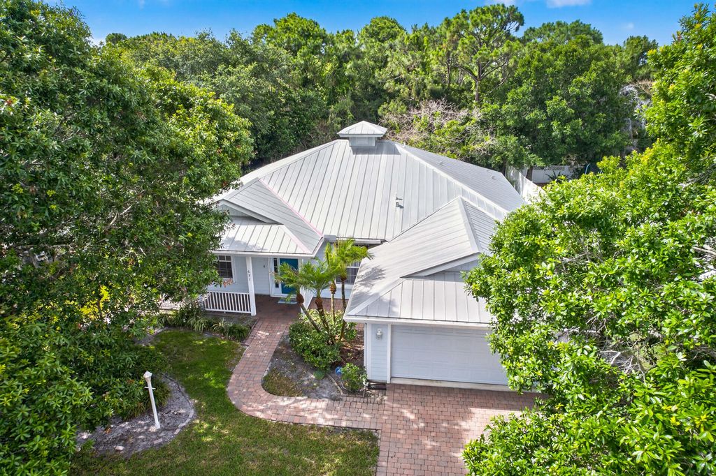 Photo of 631 NE Muskrat Run, Port Saint Lucie, FL 34983 (MLS # B26033434)