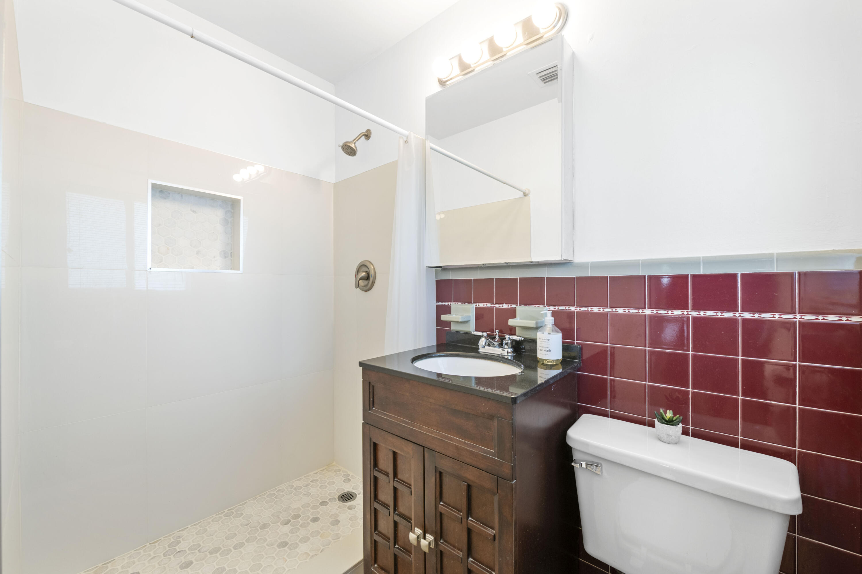 SILVER SHORES SEC OF LAUDERDALE - Residential Lease