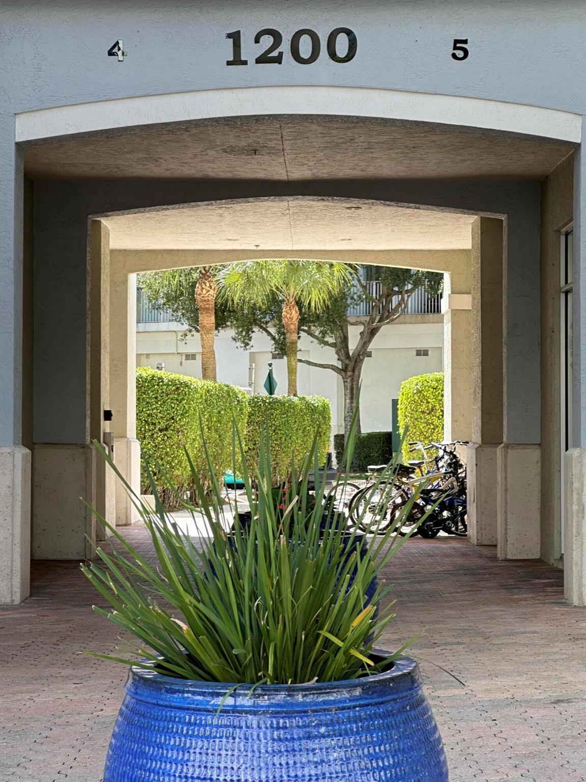 VILLAGE AT ABACOA CONDO - Residential Lease