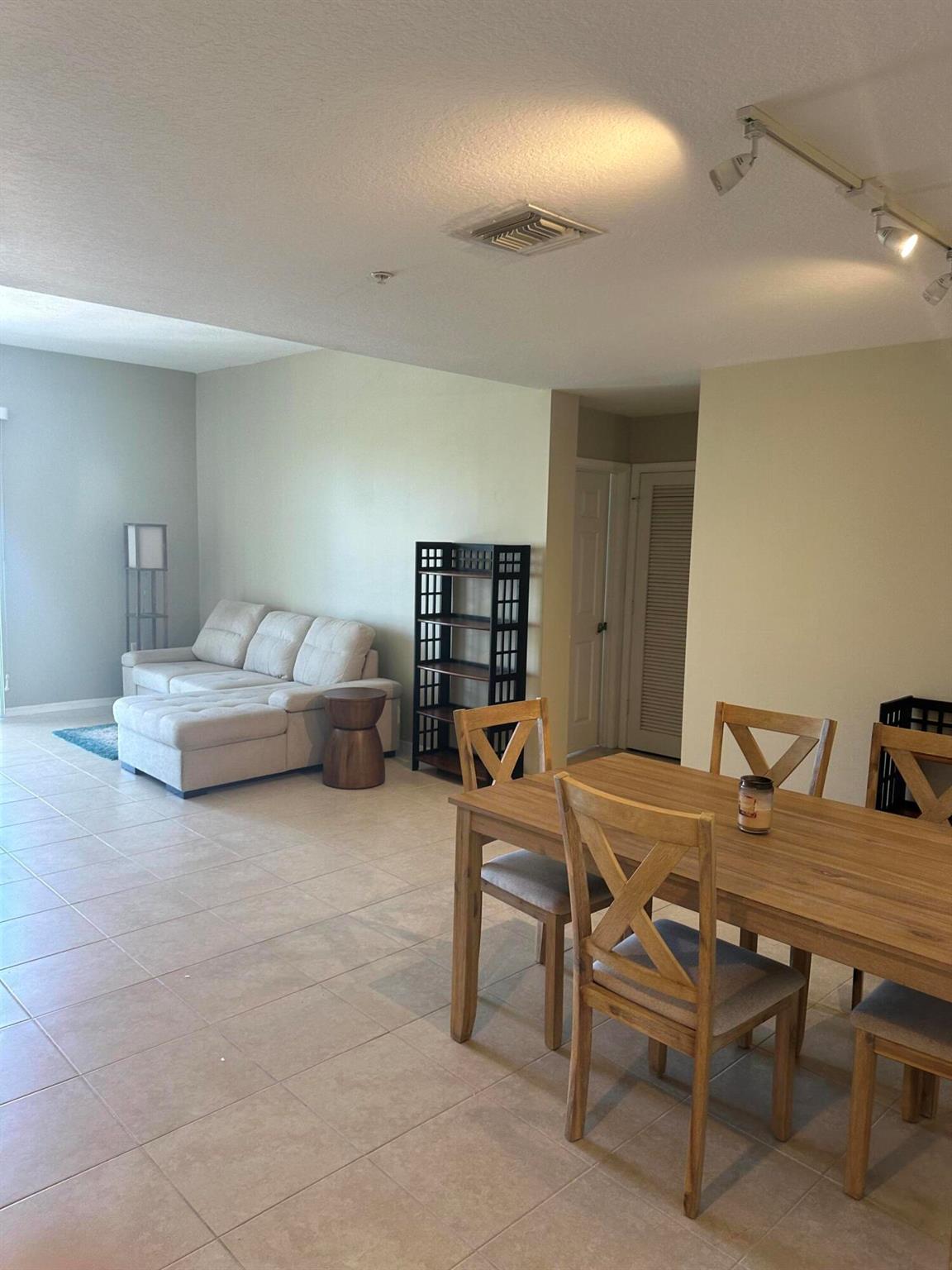VILLAGE AT ABACOA CONDO - Residential Lease