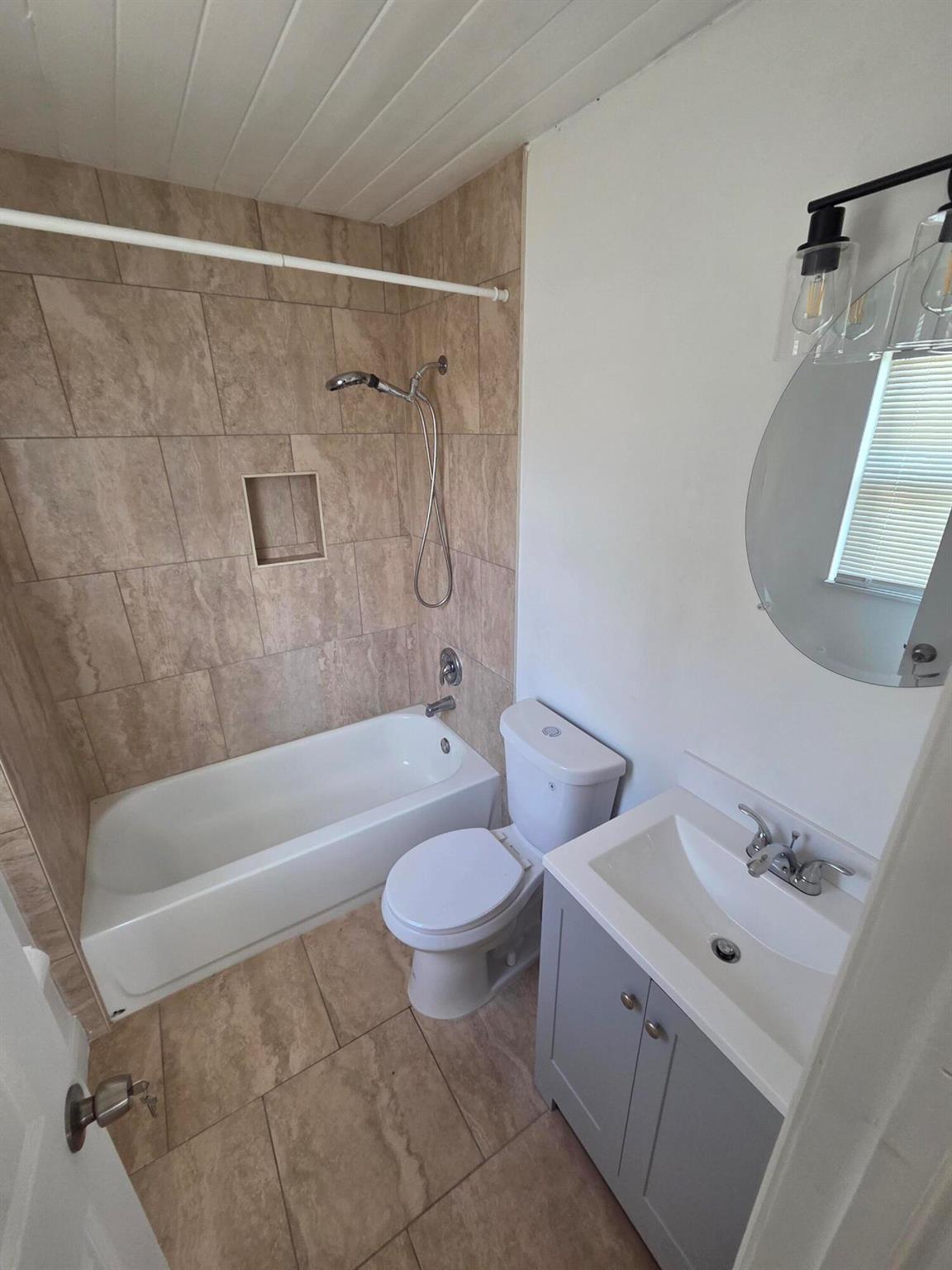 RIVIERA BEACH HEIGHTS - Residential