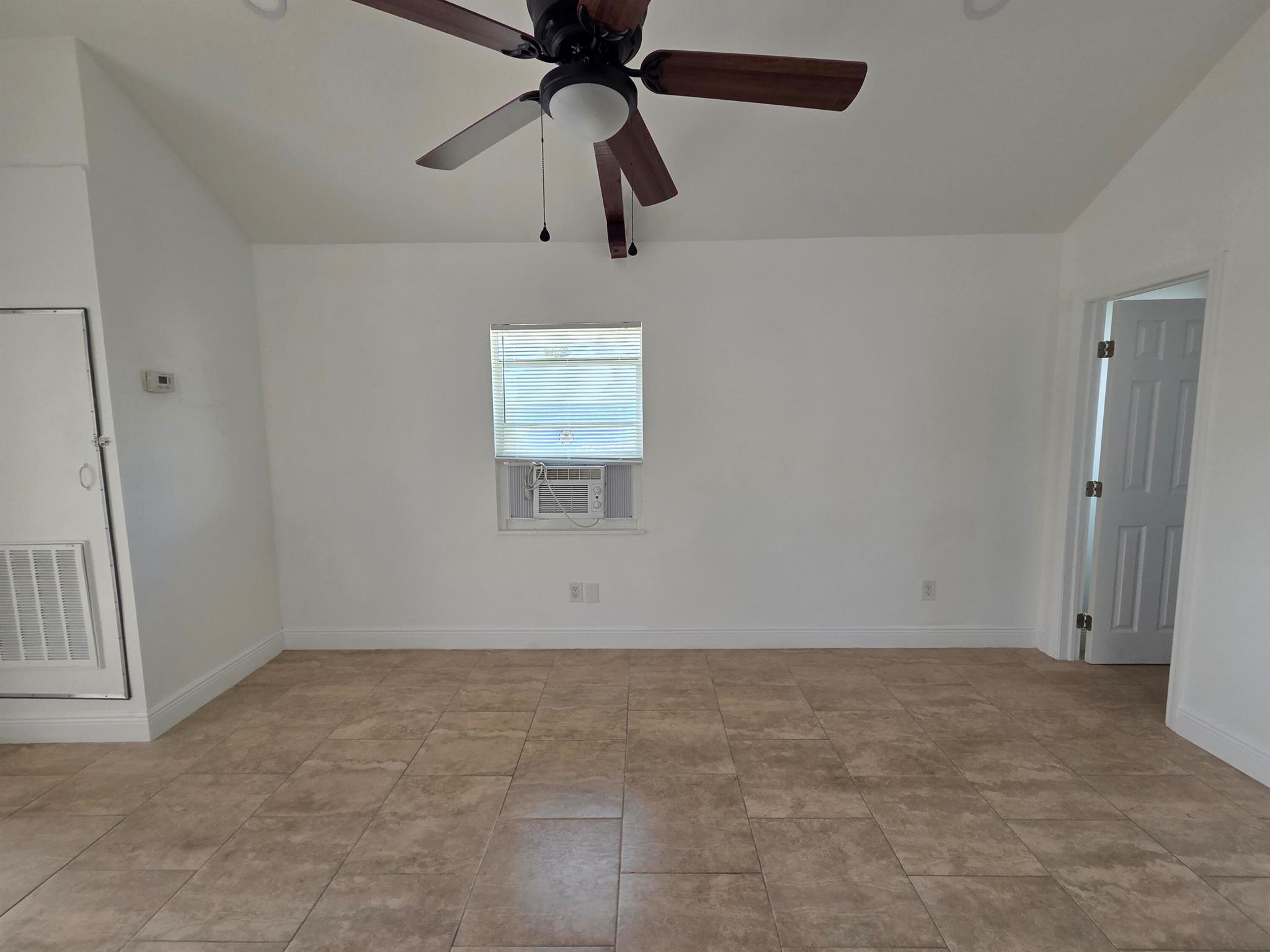 RIVIERA BEACH HEIGHTS - Residential