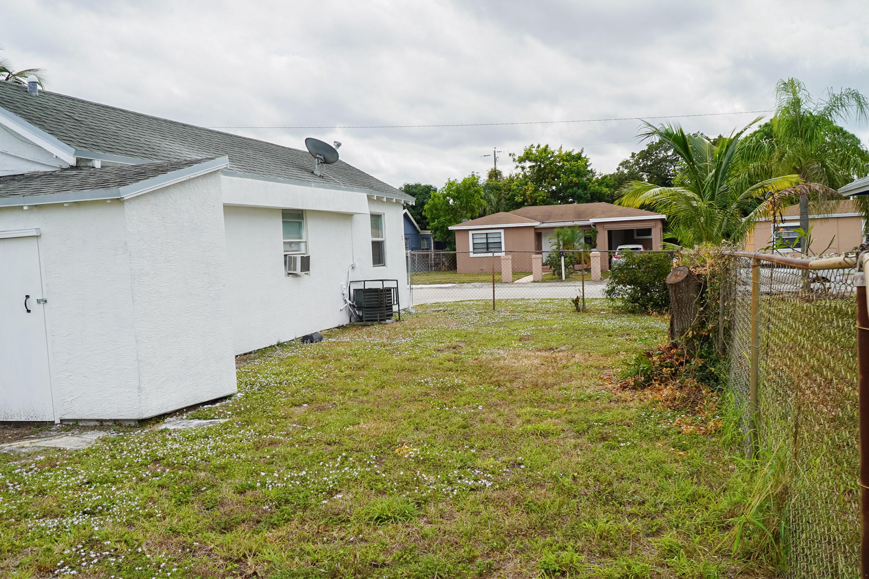 RIVIERA BEACH HEIGHTS - Residential