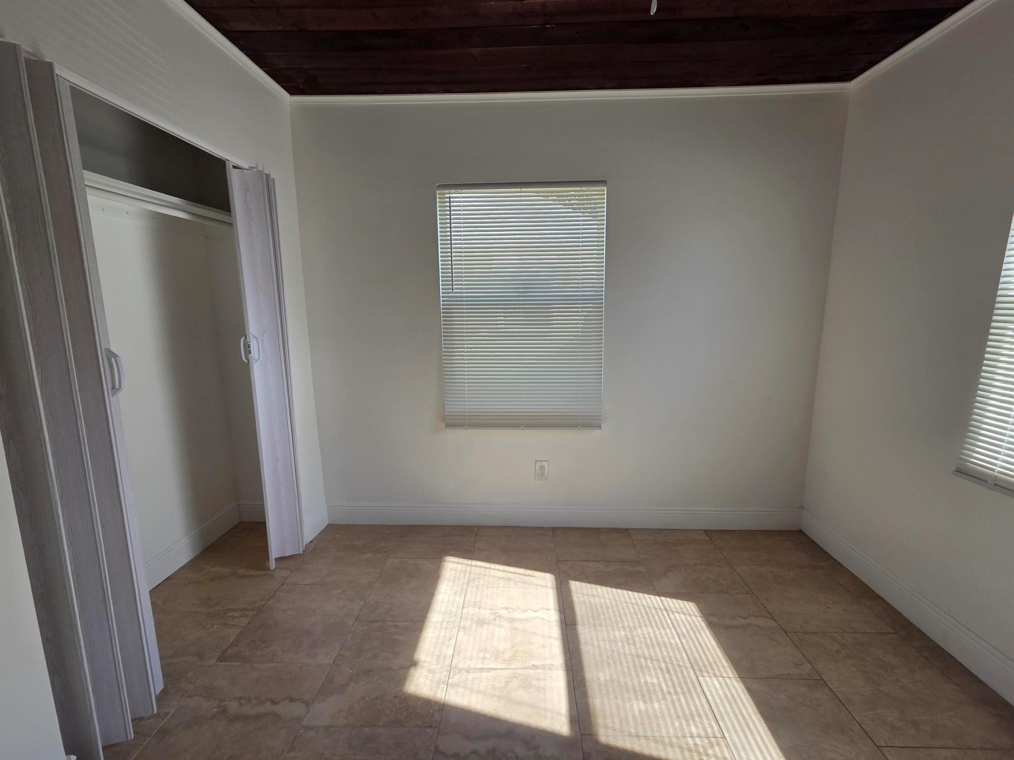 RIVIERA BEACH HEIGHTS - Residential