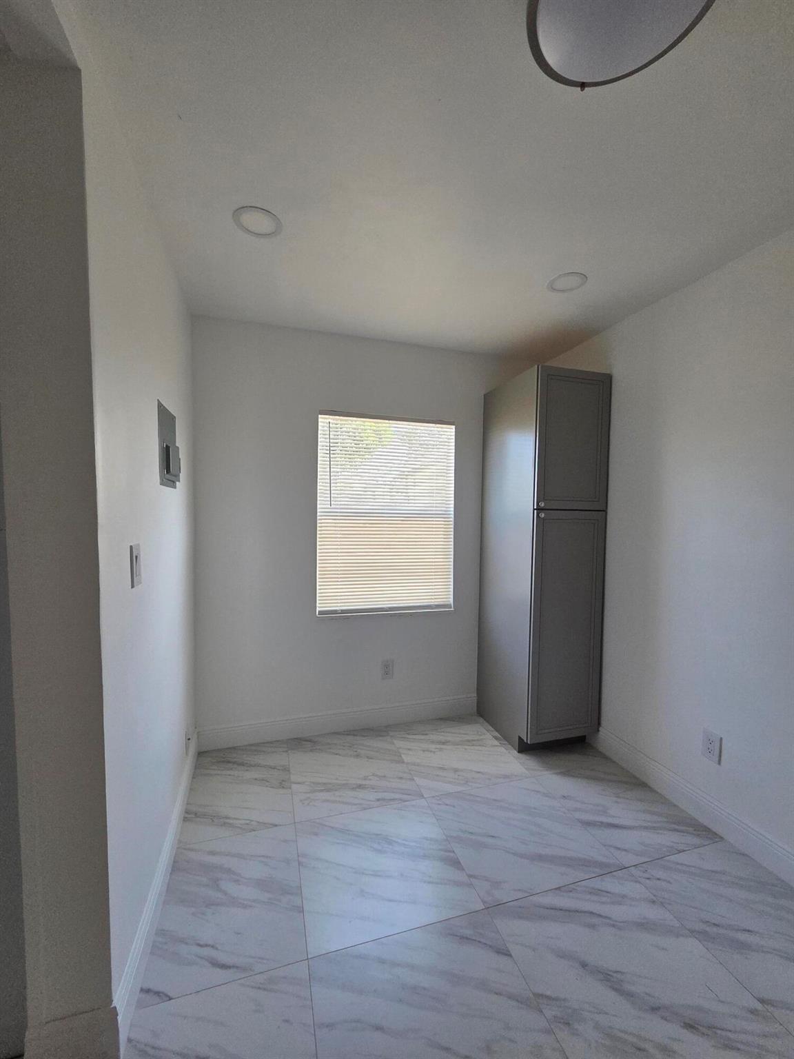 RIVIERA BEACH HEIGHTS - Residential