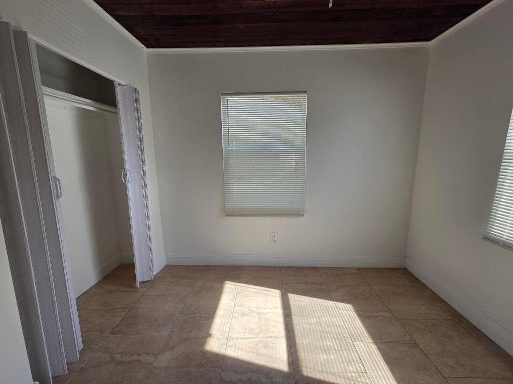 RIVIERA BEACH HEIGHTS - Residential