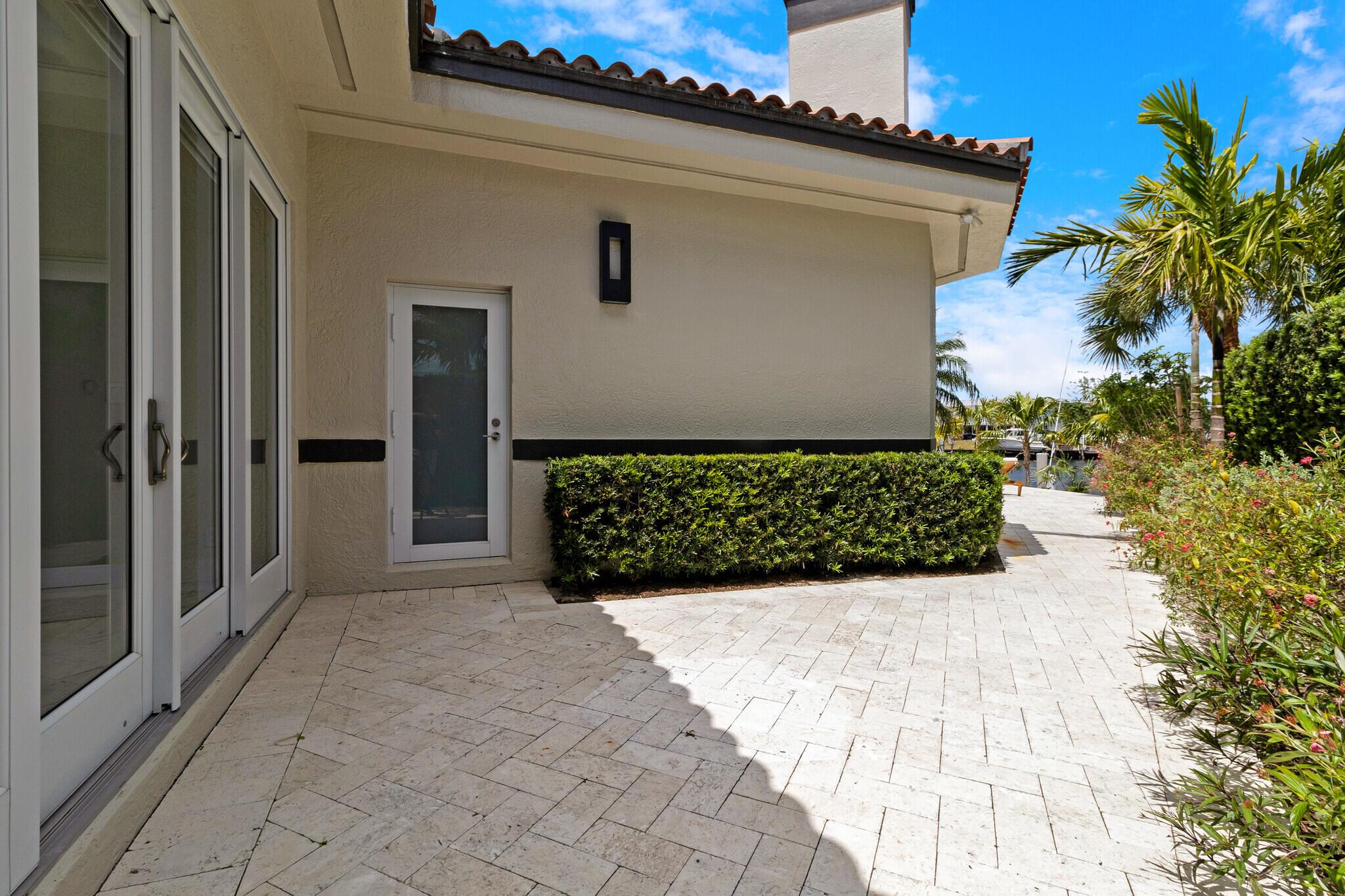 LIGHTHOUSE POINT 6TH SEC - Residential