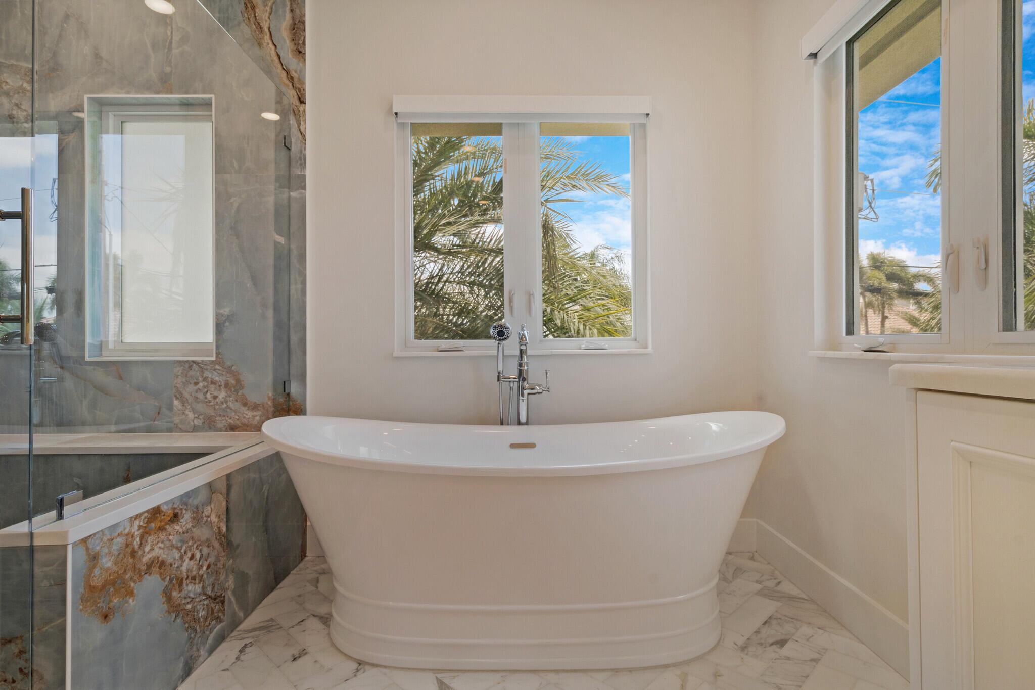 LIGHTHOUSE POINT 6TH SEC - Residential