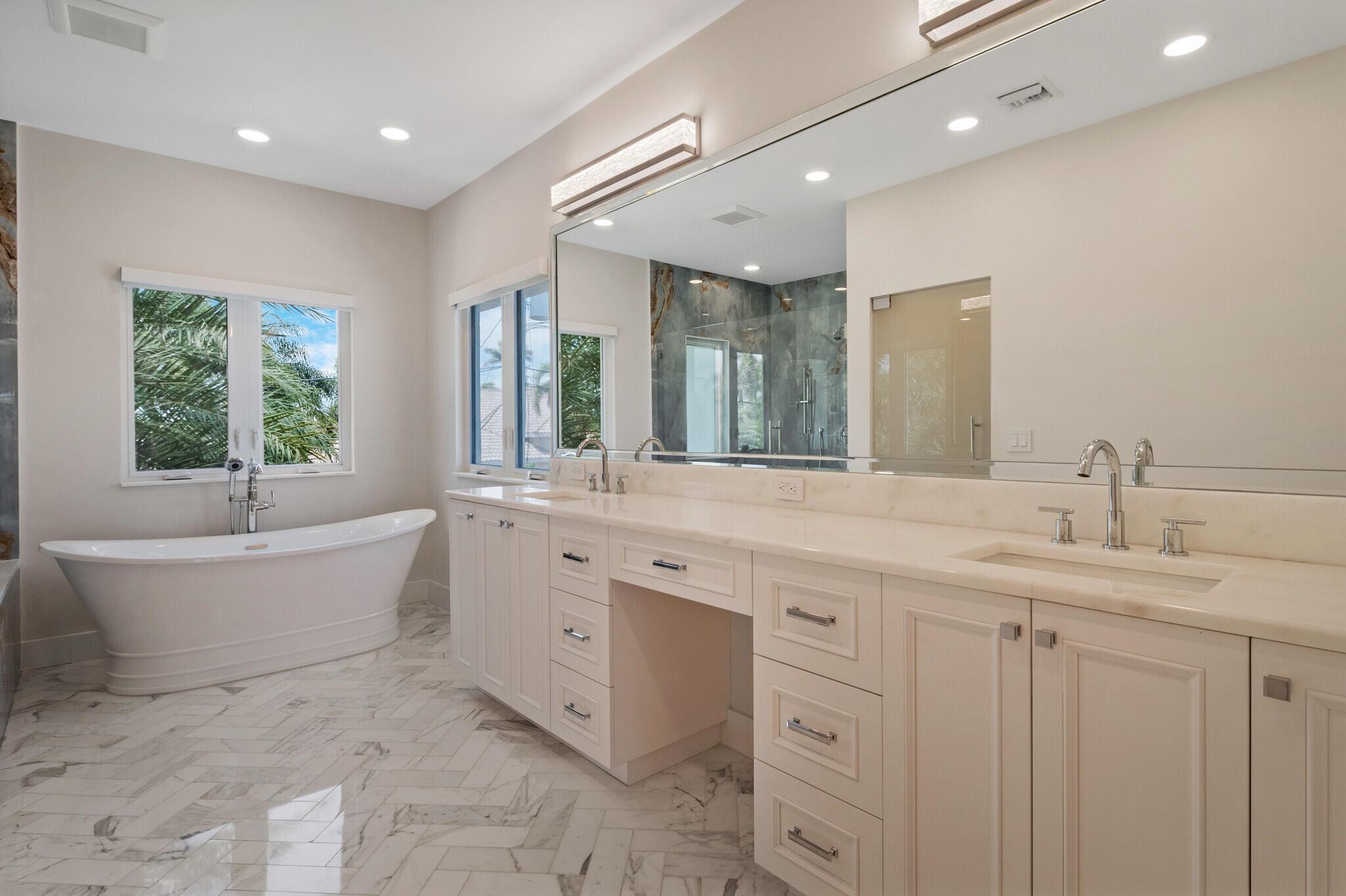 LIGHTHOUSE POINT 6TH SEC - Residential