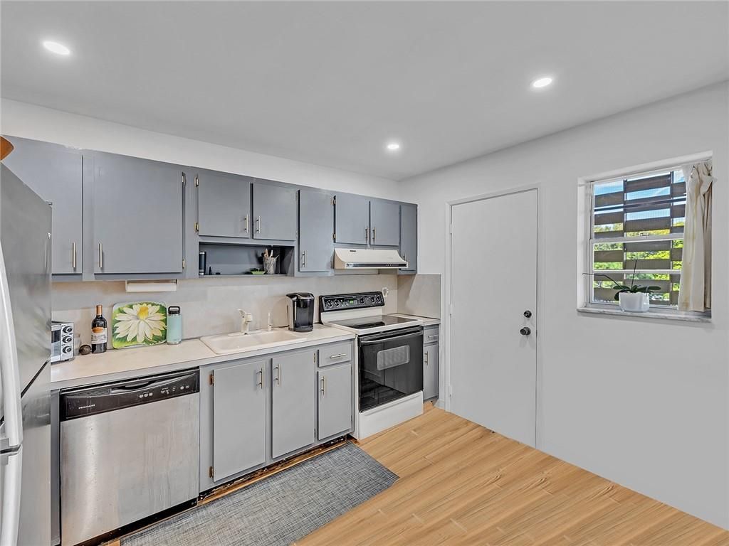 Photo of 3050 NE 16th Ave #405, Oakland Park, FL 33334 (MLS # F10313620)