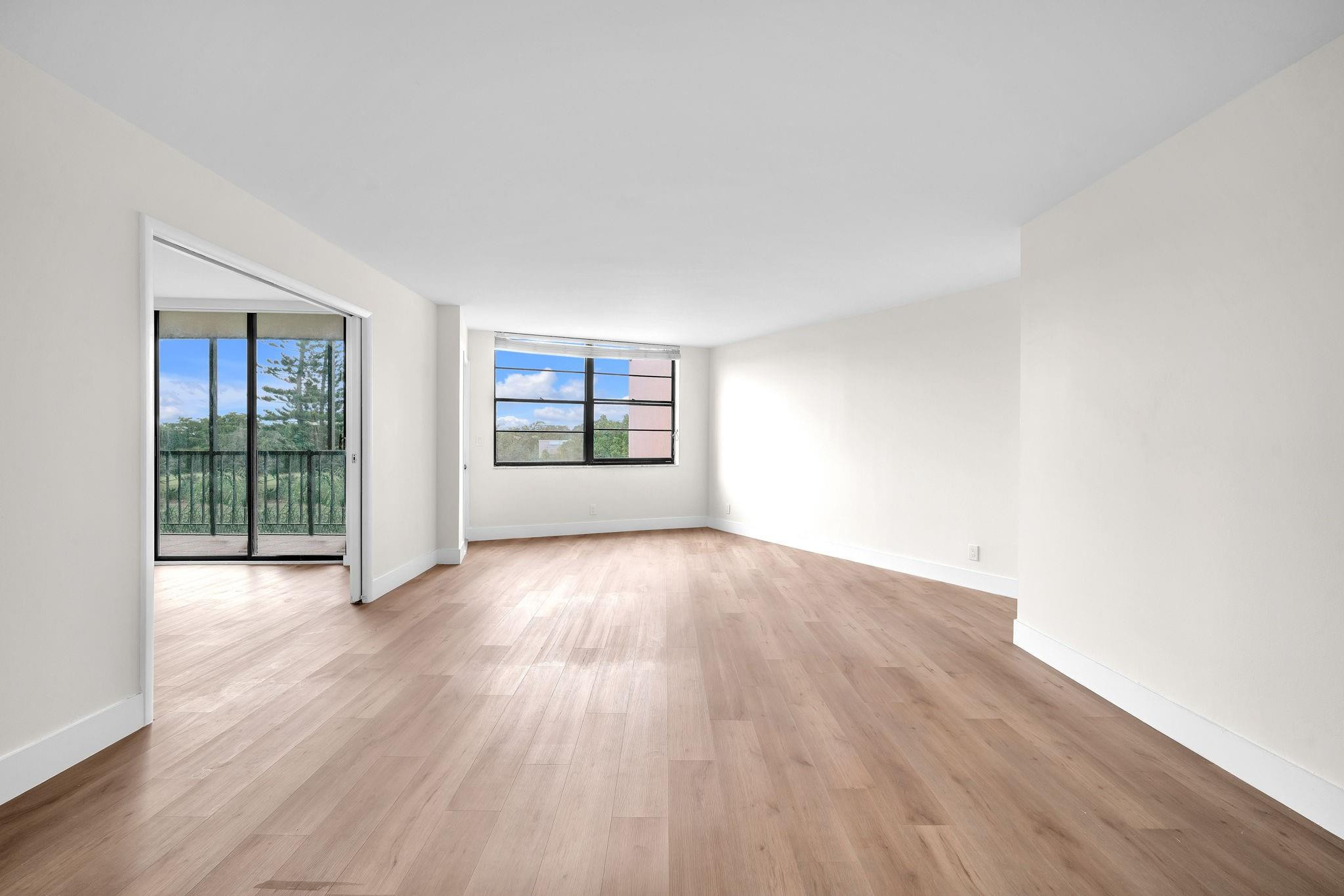 3900 N Hills Drive 414