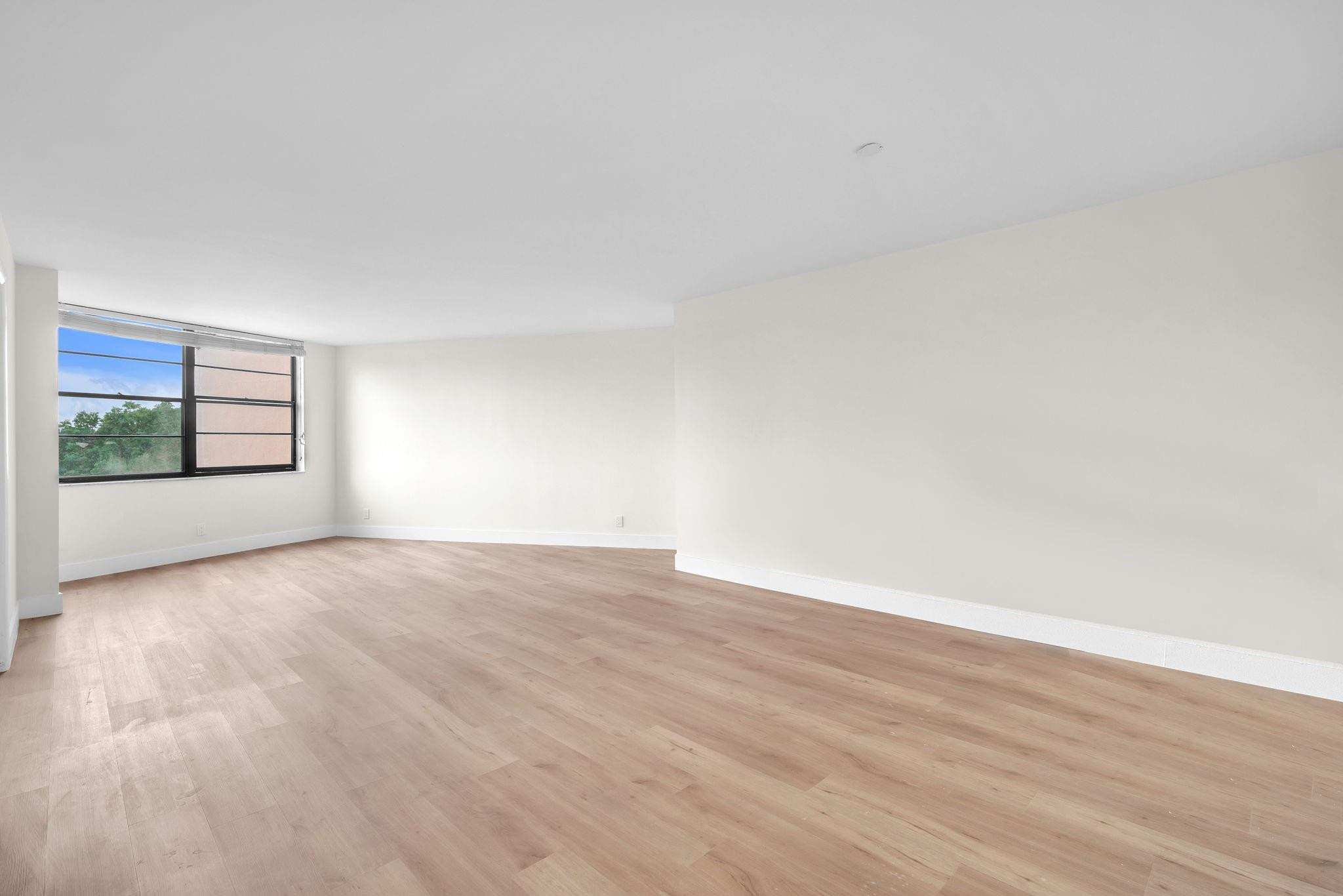 3900 N Hills Drive 414