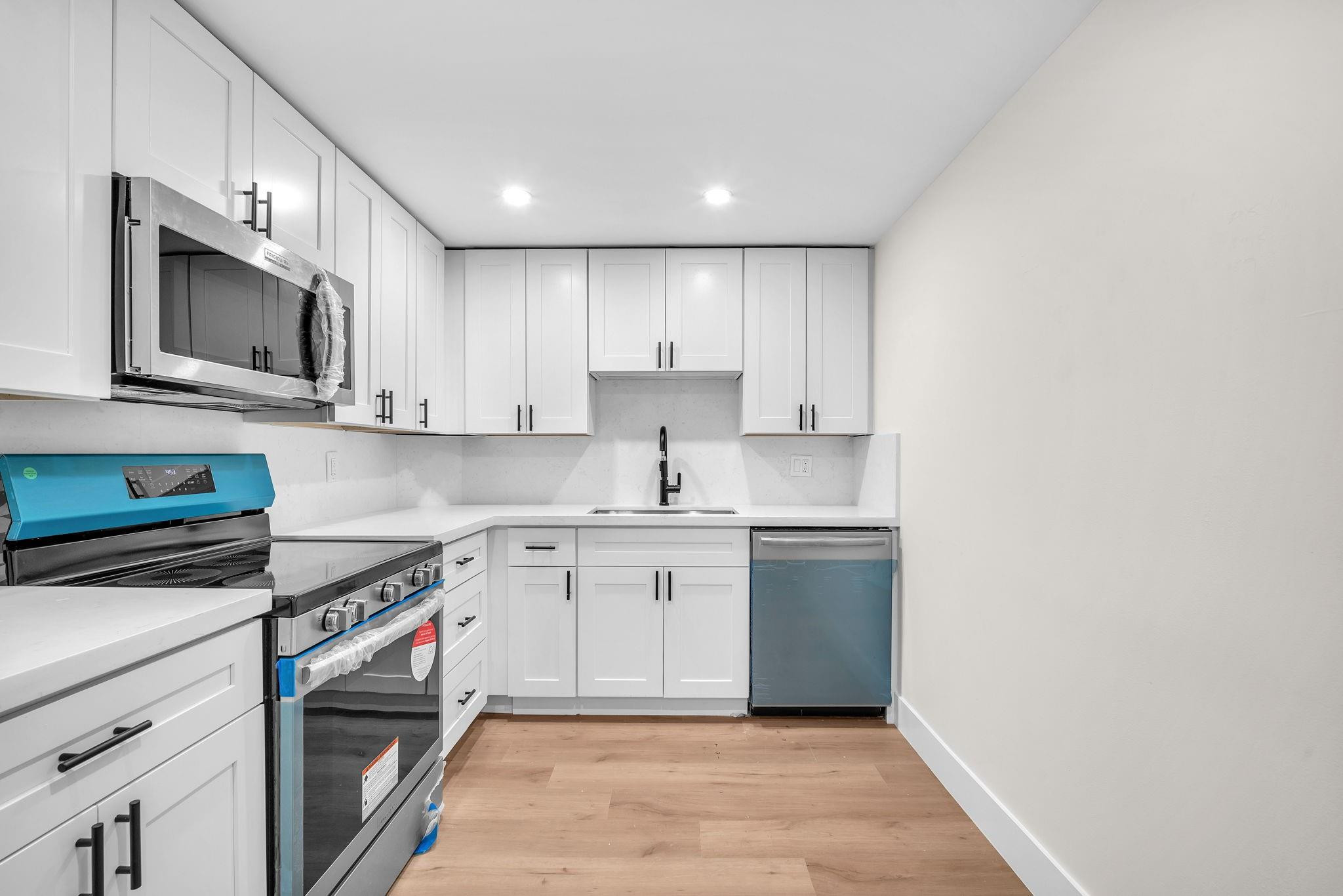 3900 N Hills Drive 414