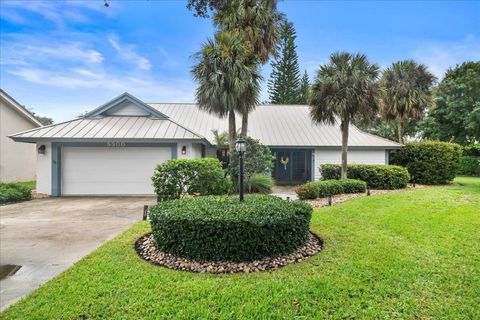 Photo of 5900 Stonewood Court, Jupiter, FL 33458 (MLS # R11131759)
