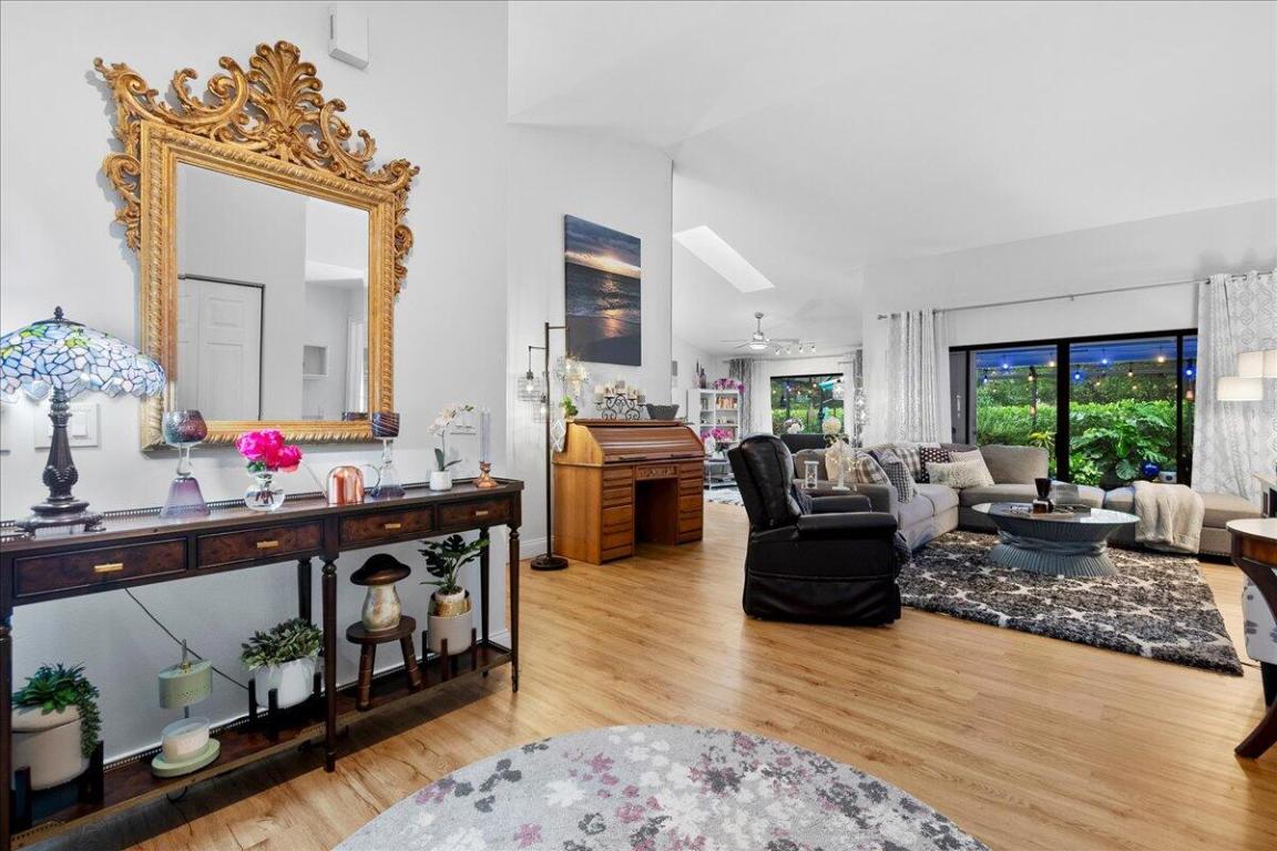 5900 Stonewood Court