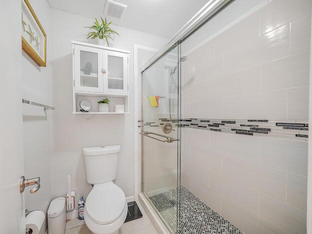 VILLAS OF WINDMILL POINT - Residential