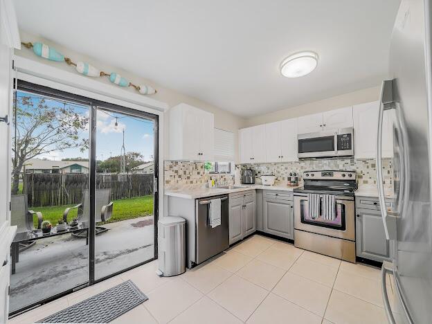 VILLAS OF WINDMILL POINT - Residential