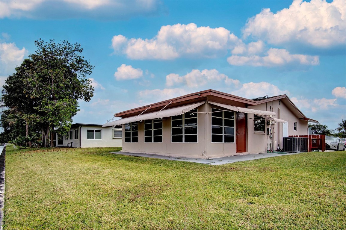 Mainlands Of Tamarac Lake - Residential