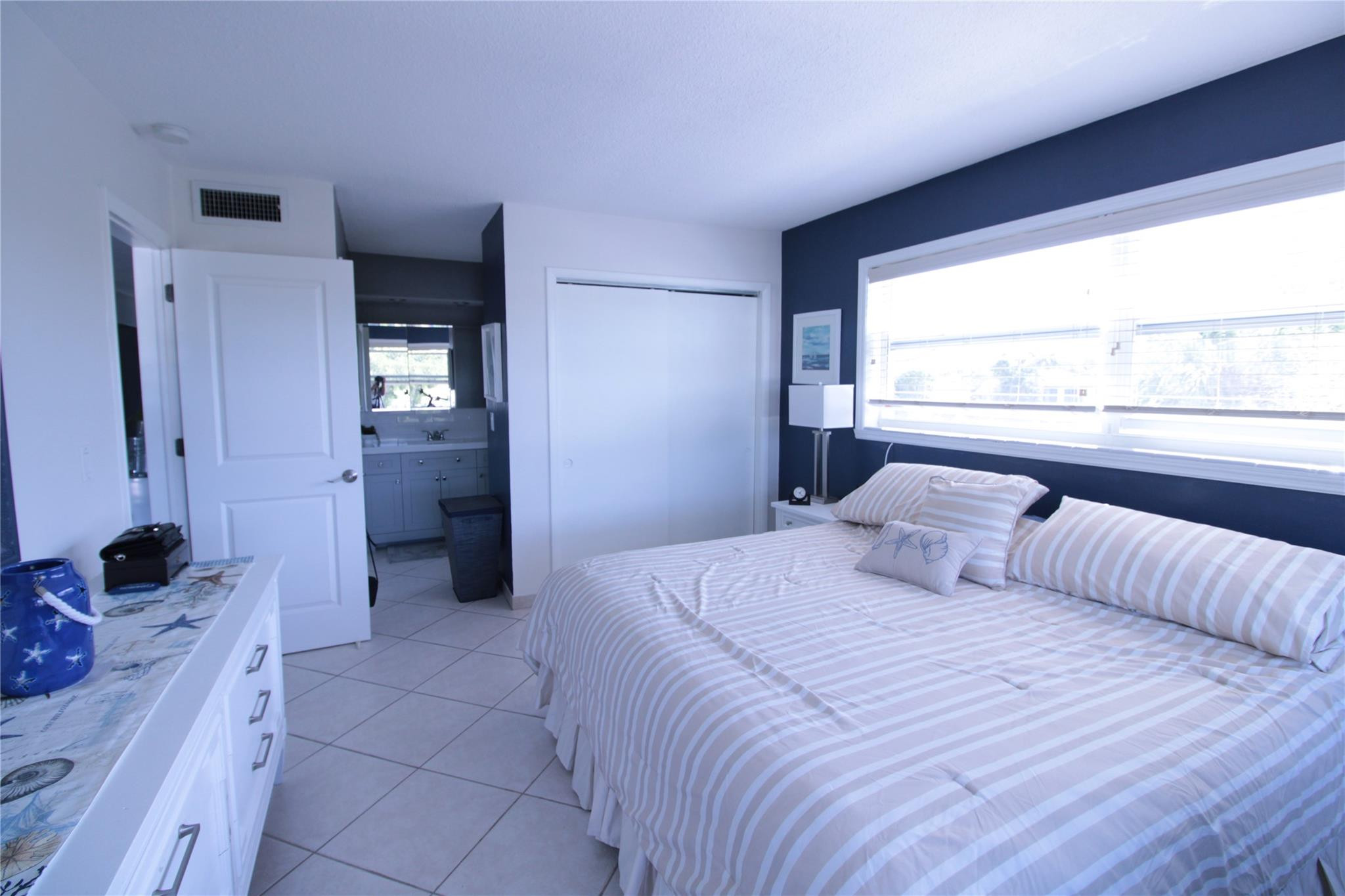 Isle Of Paradise Co-Op D - Residential Lease