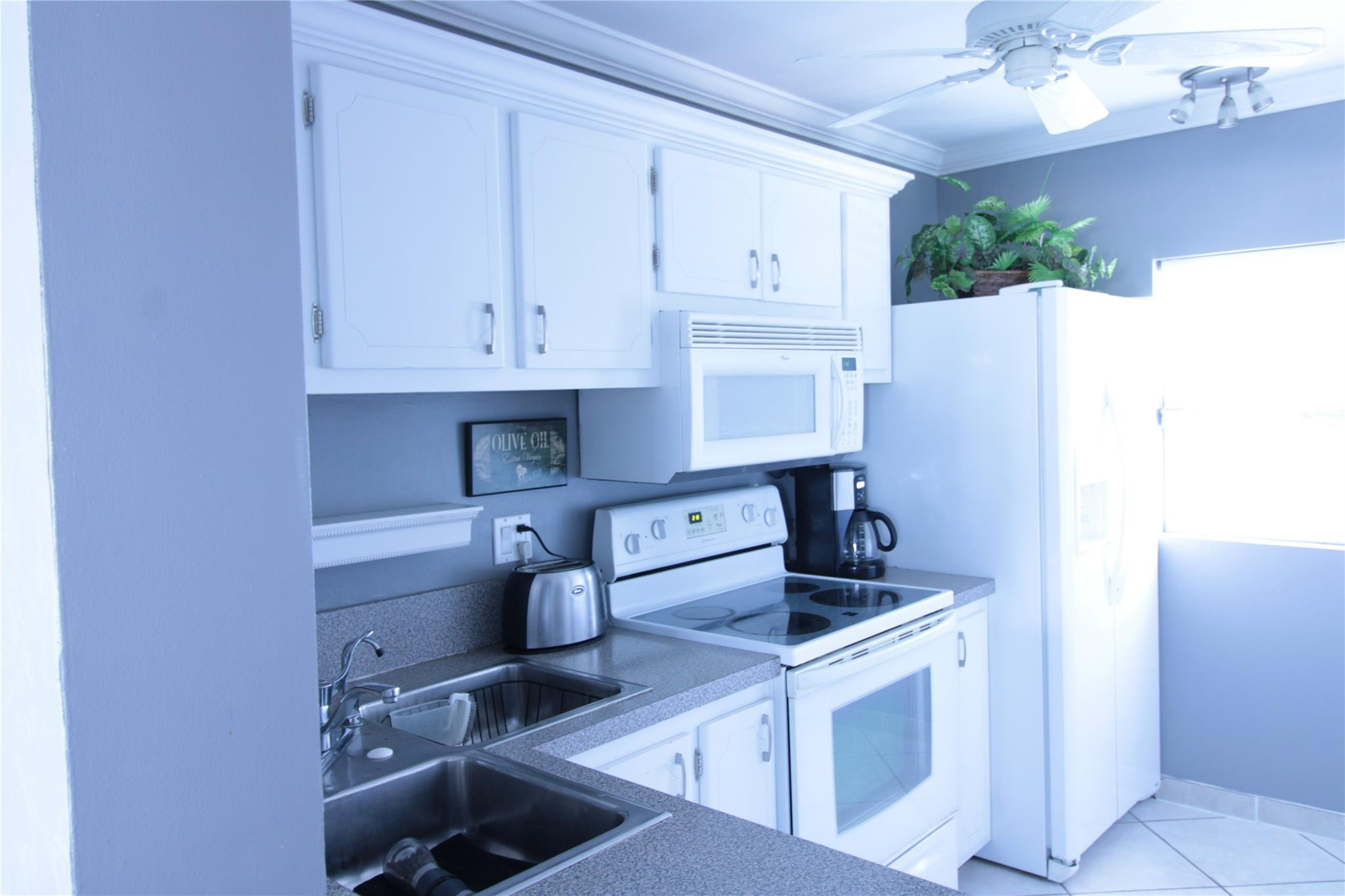 470 Paradise Isle Boulevard 301